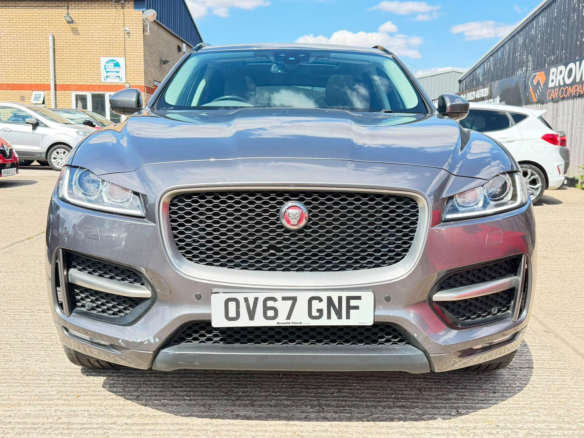 Jaguar F-Pace view 8