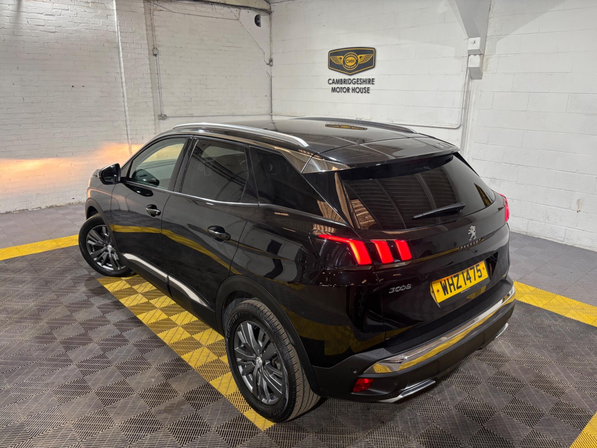 Peugeot 3008 view 4