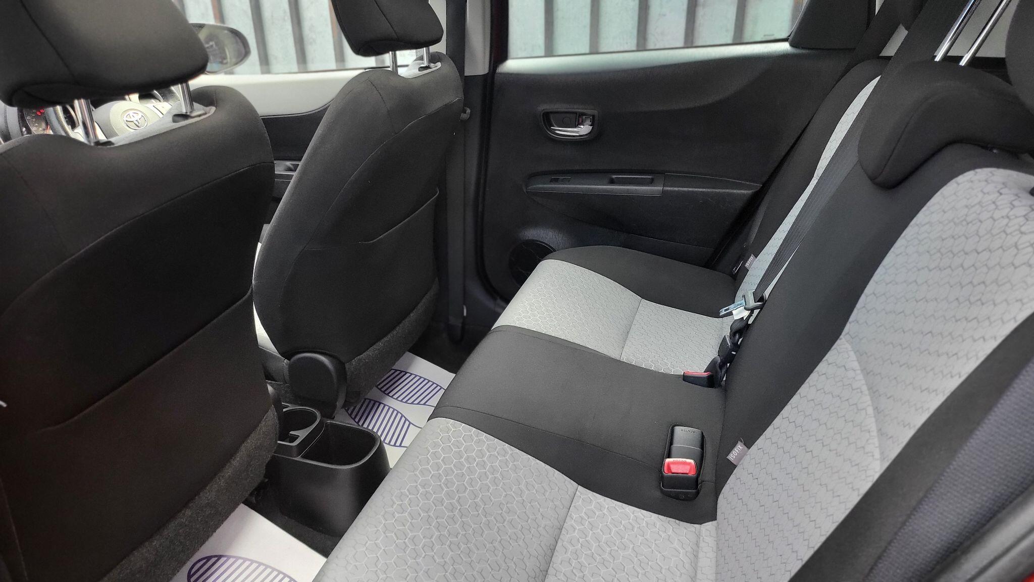 Toyota Yaris view 18