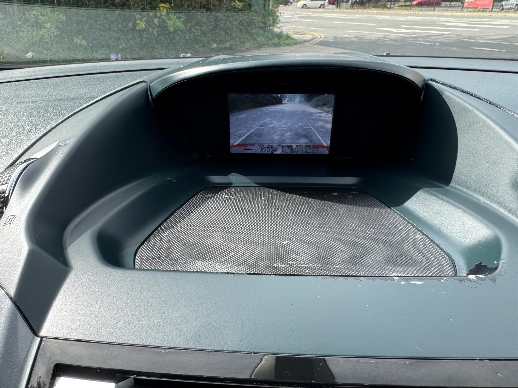 Ford Grand C-Max view 28