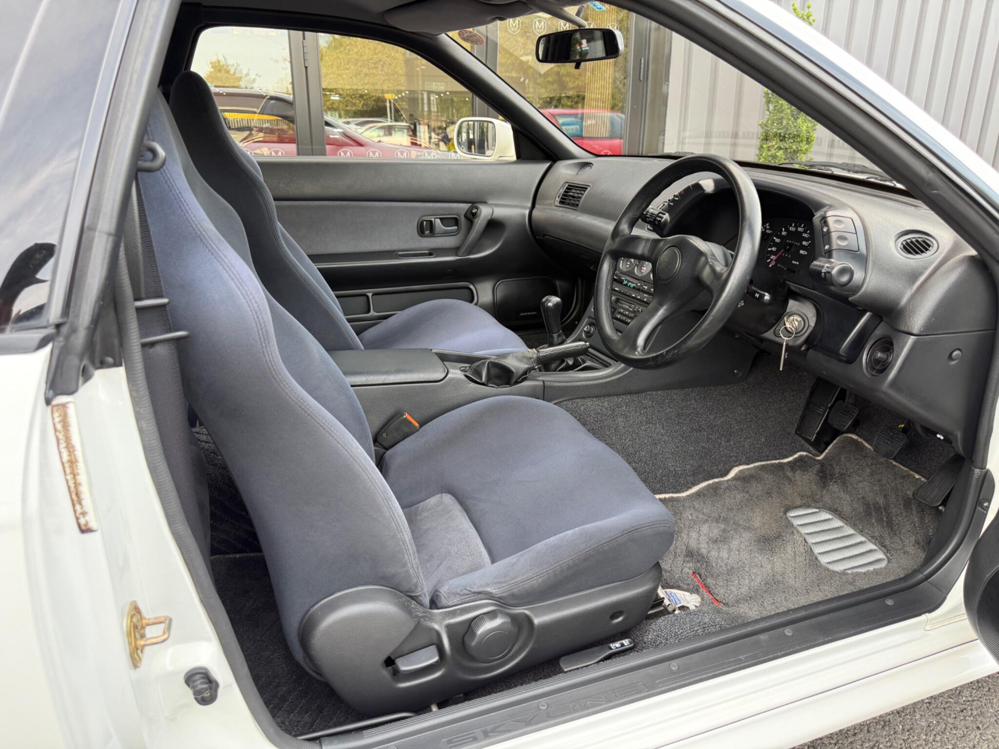 Nissan Skyline view 10
