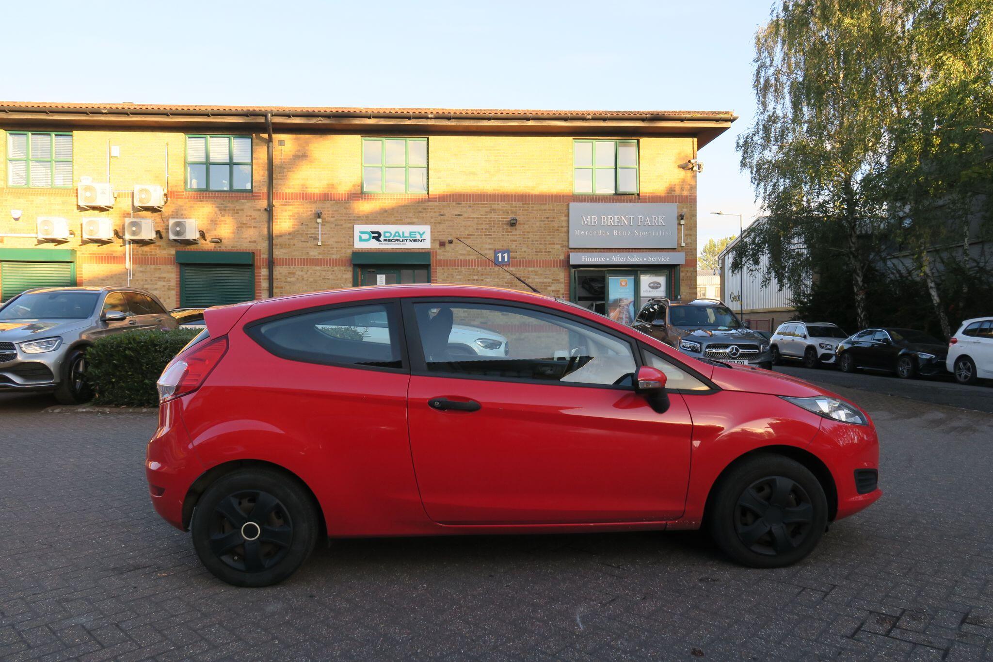 Ford Fiesta view 6