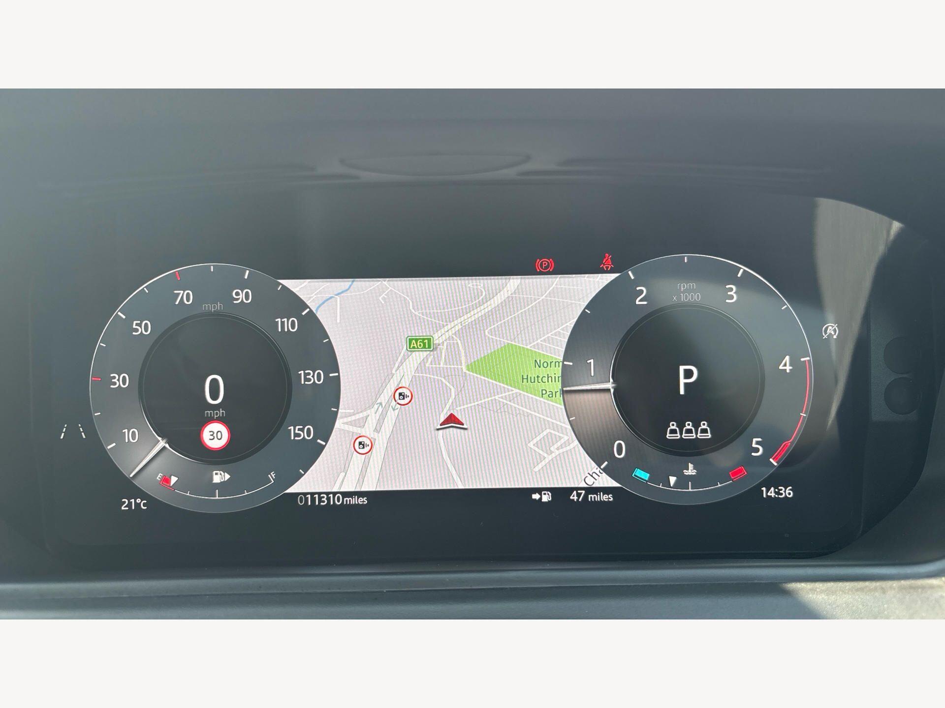 Land Rover Range Rover Velar view 19