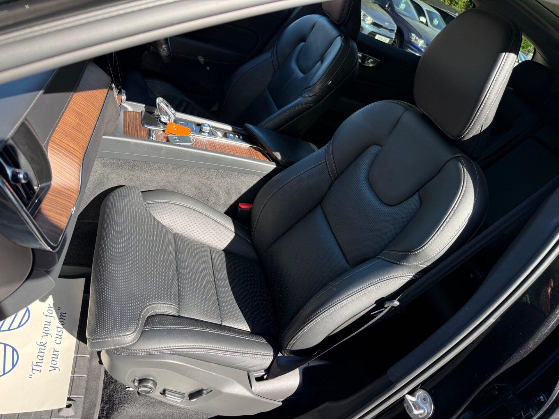 Volvo XC60 view 22