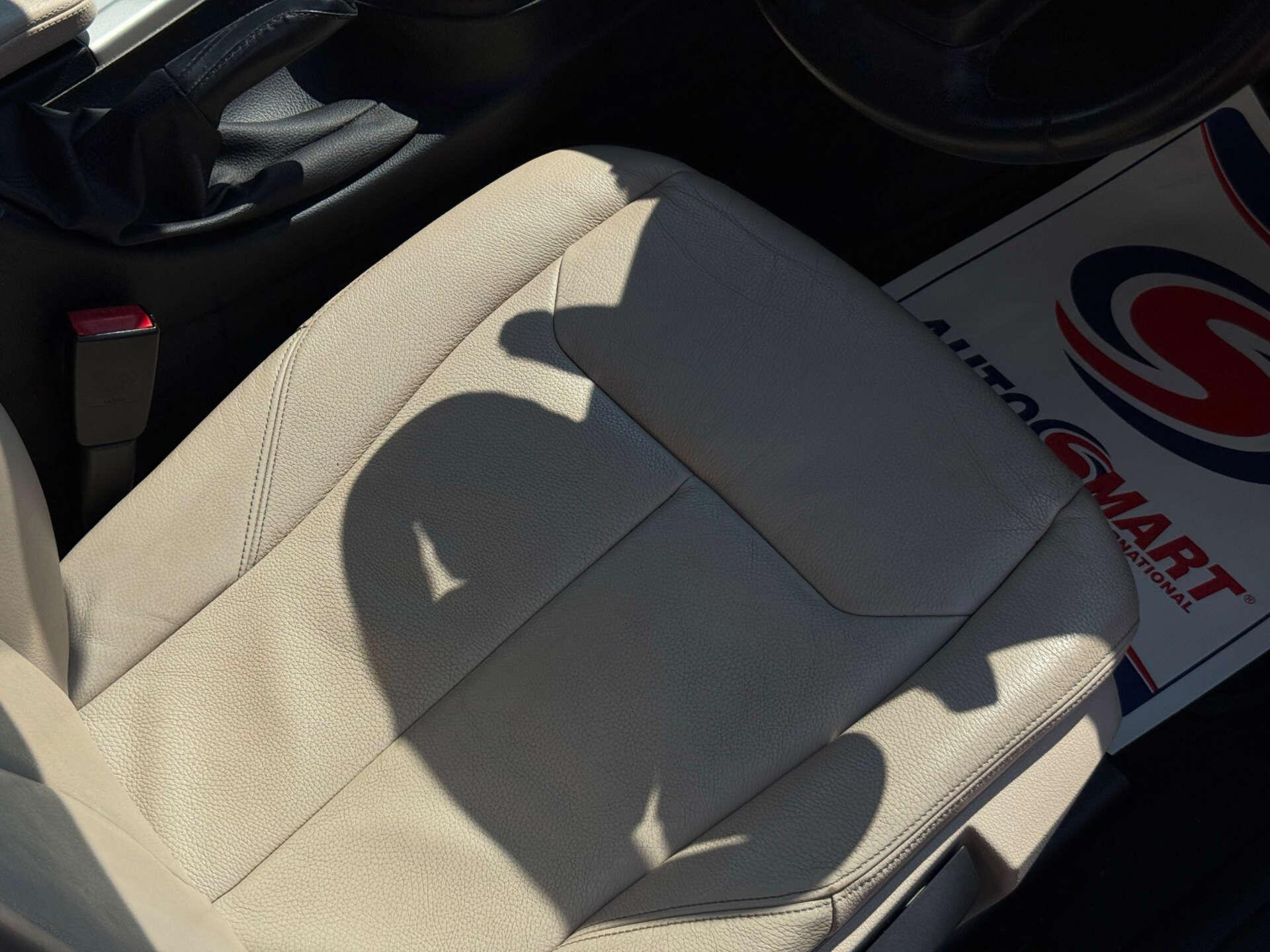 BMW 3 Series view 21