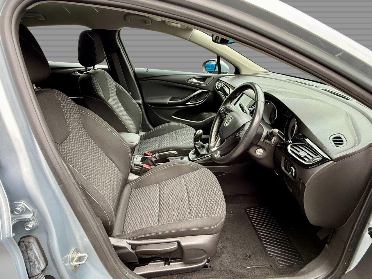 Vauxhall Astra view 16