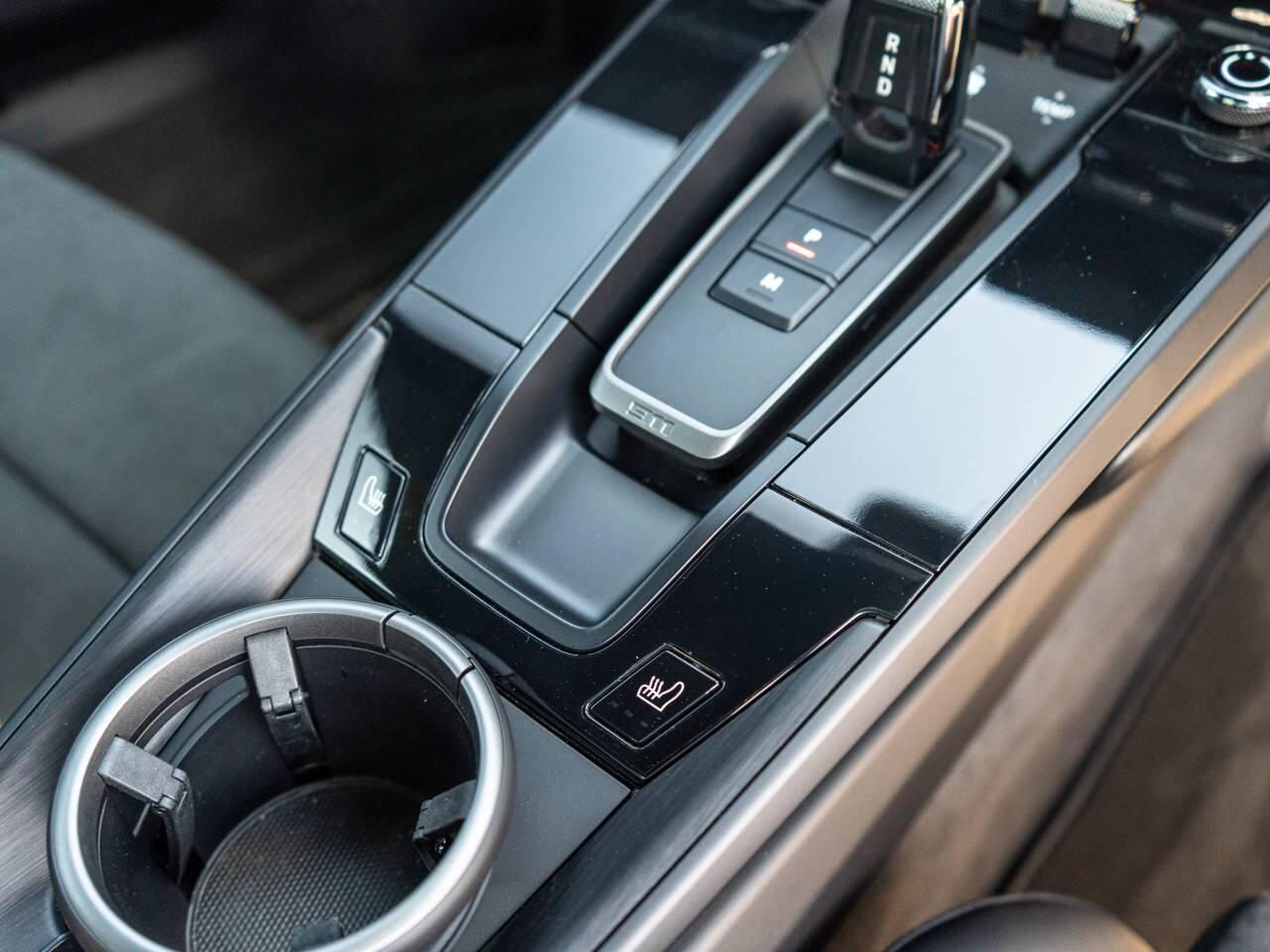 Porsche 911 view 29