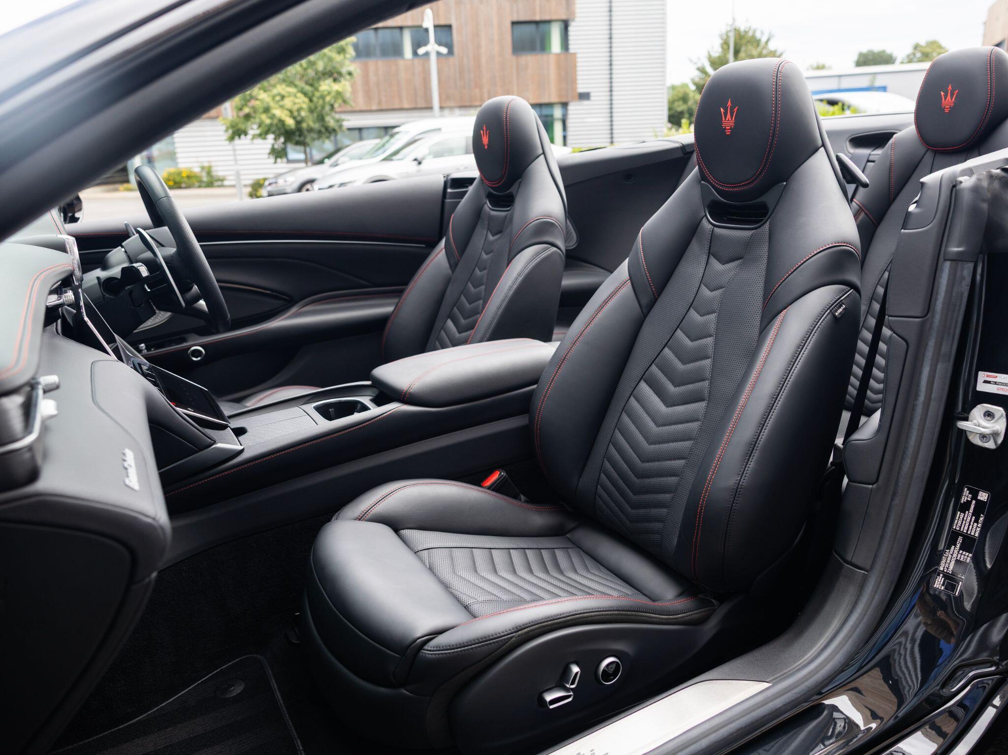 Maserati Grancabrio view 36