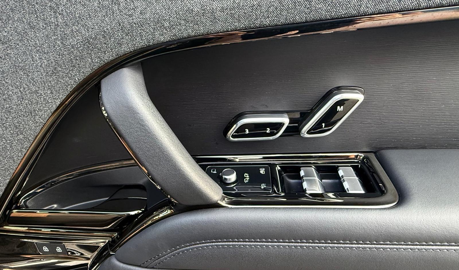 Land Rover Range Rover Sport view 19