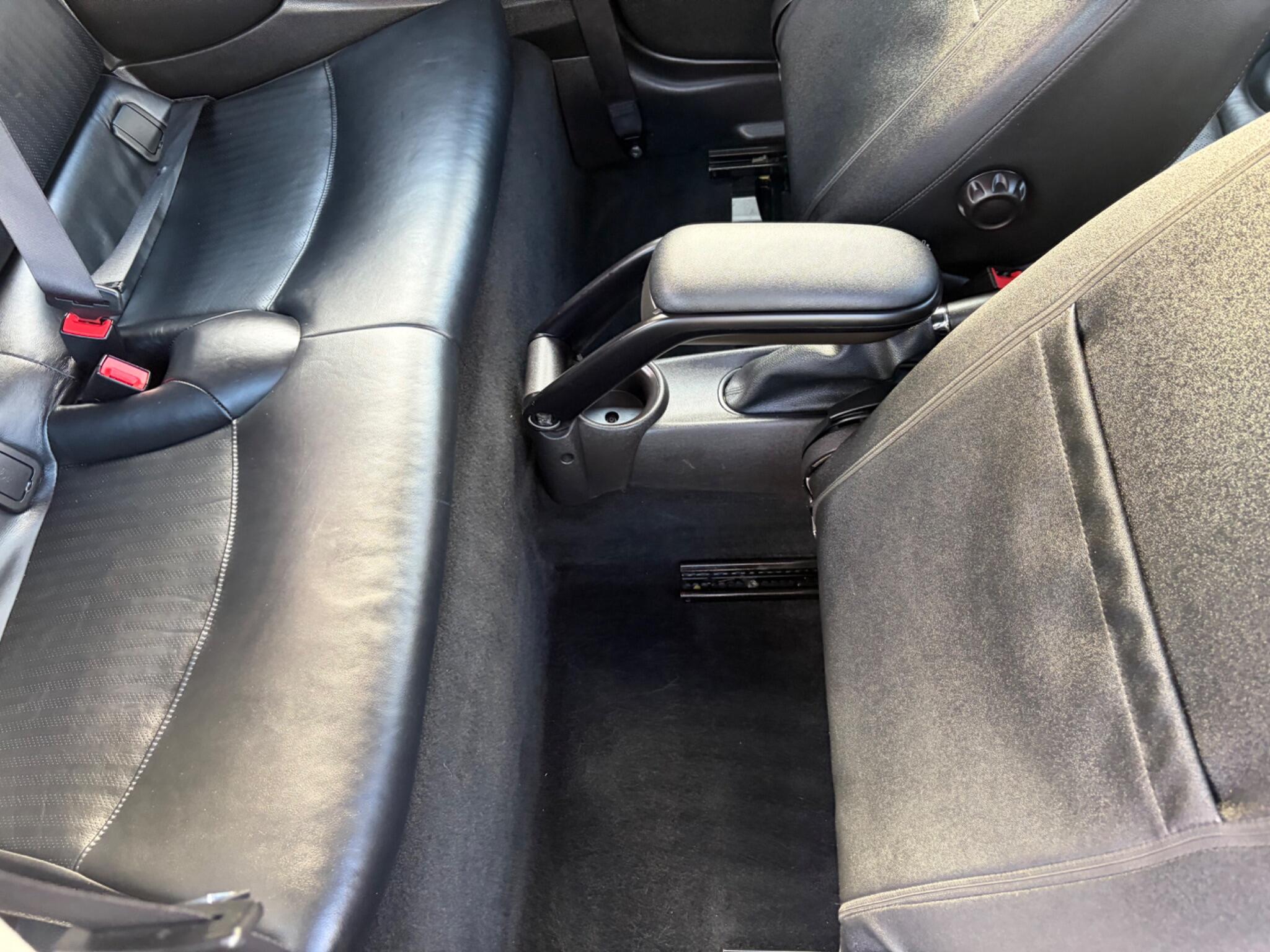 Mini Hatch view 59
