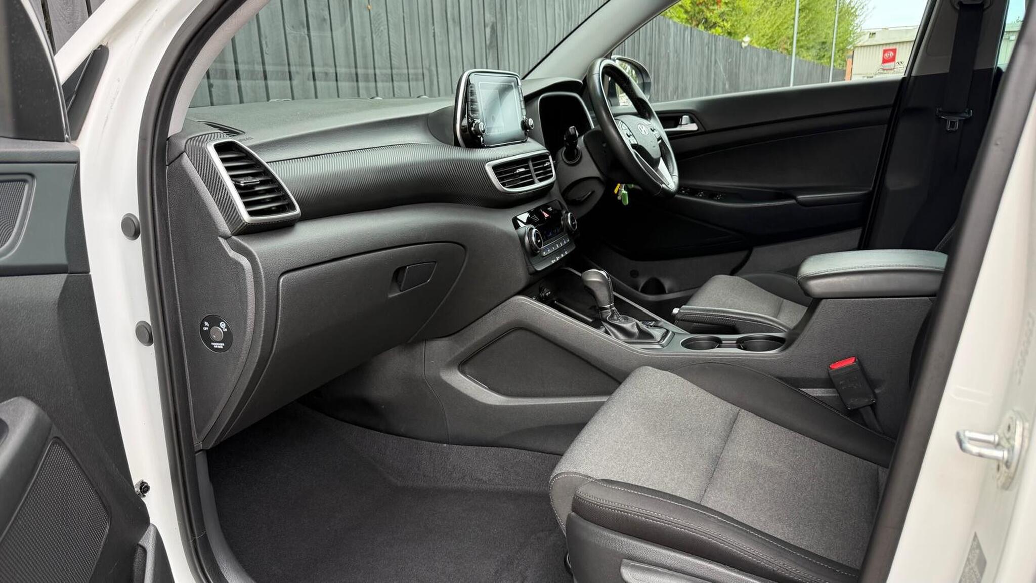 Hyundai Tucson view 25