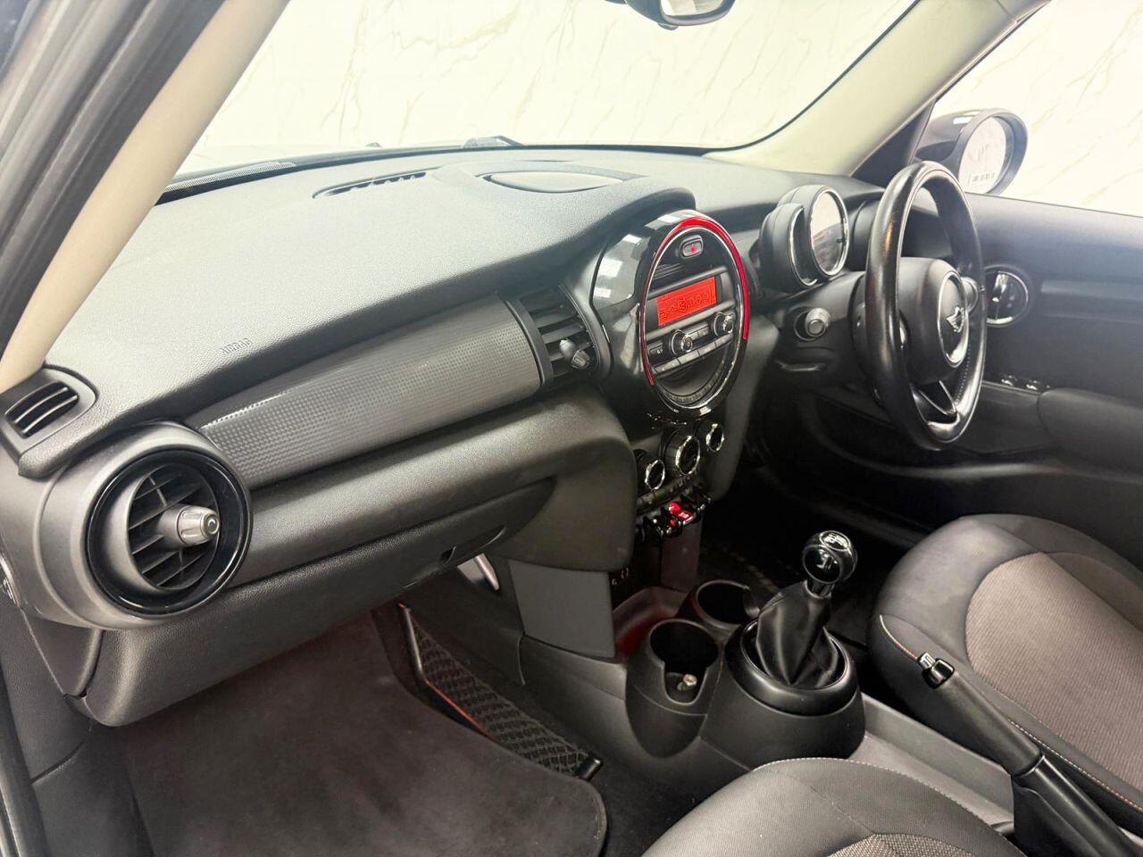 Mini Hatch view 15