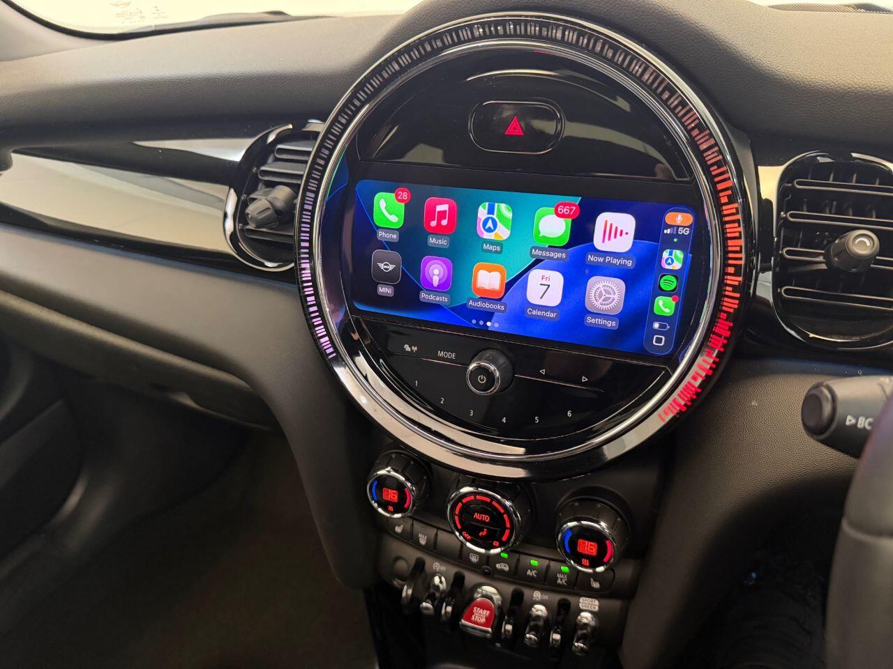 Mini Cooper view 24
