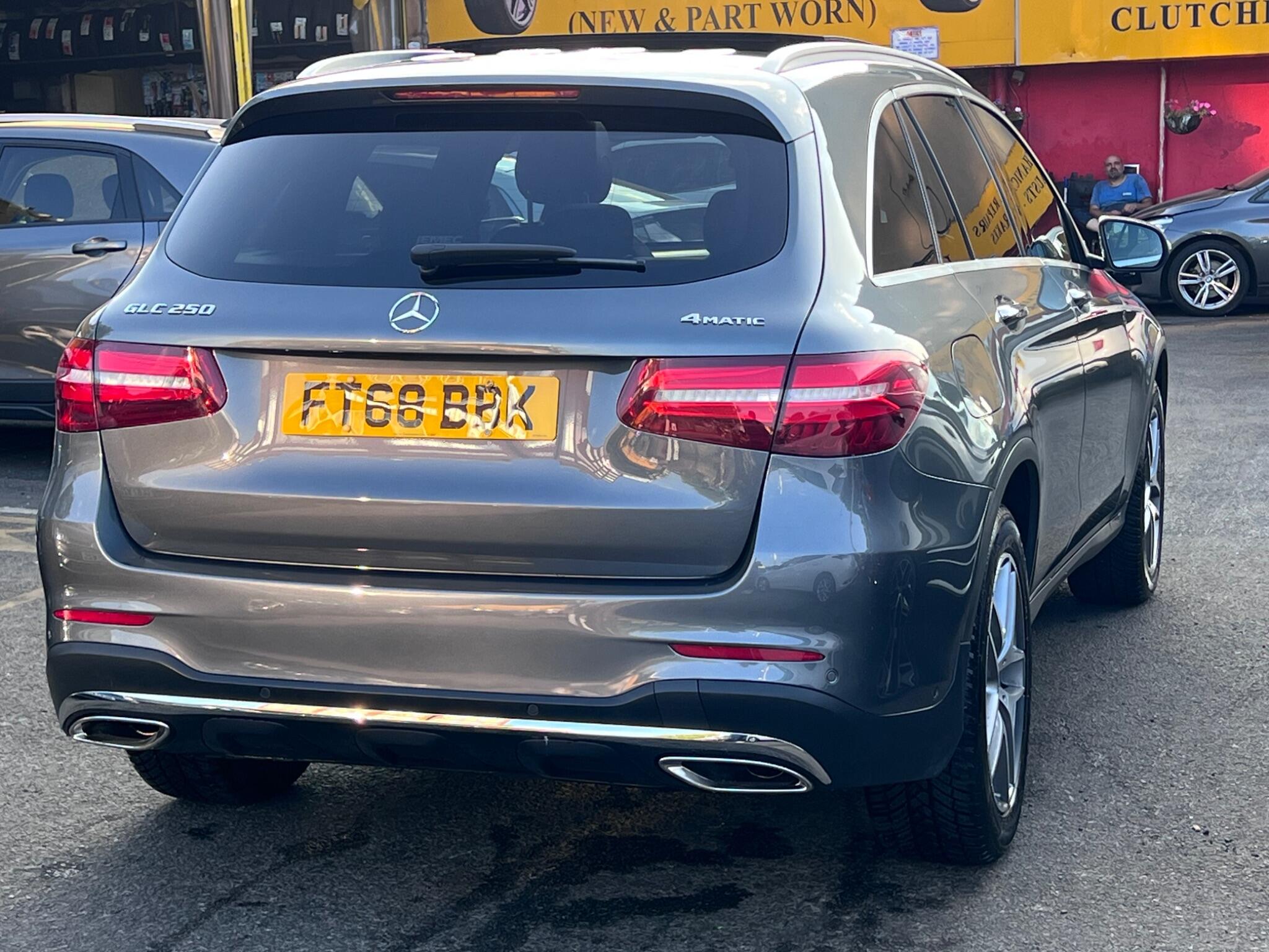 Mercedes-Benz GLC view 11