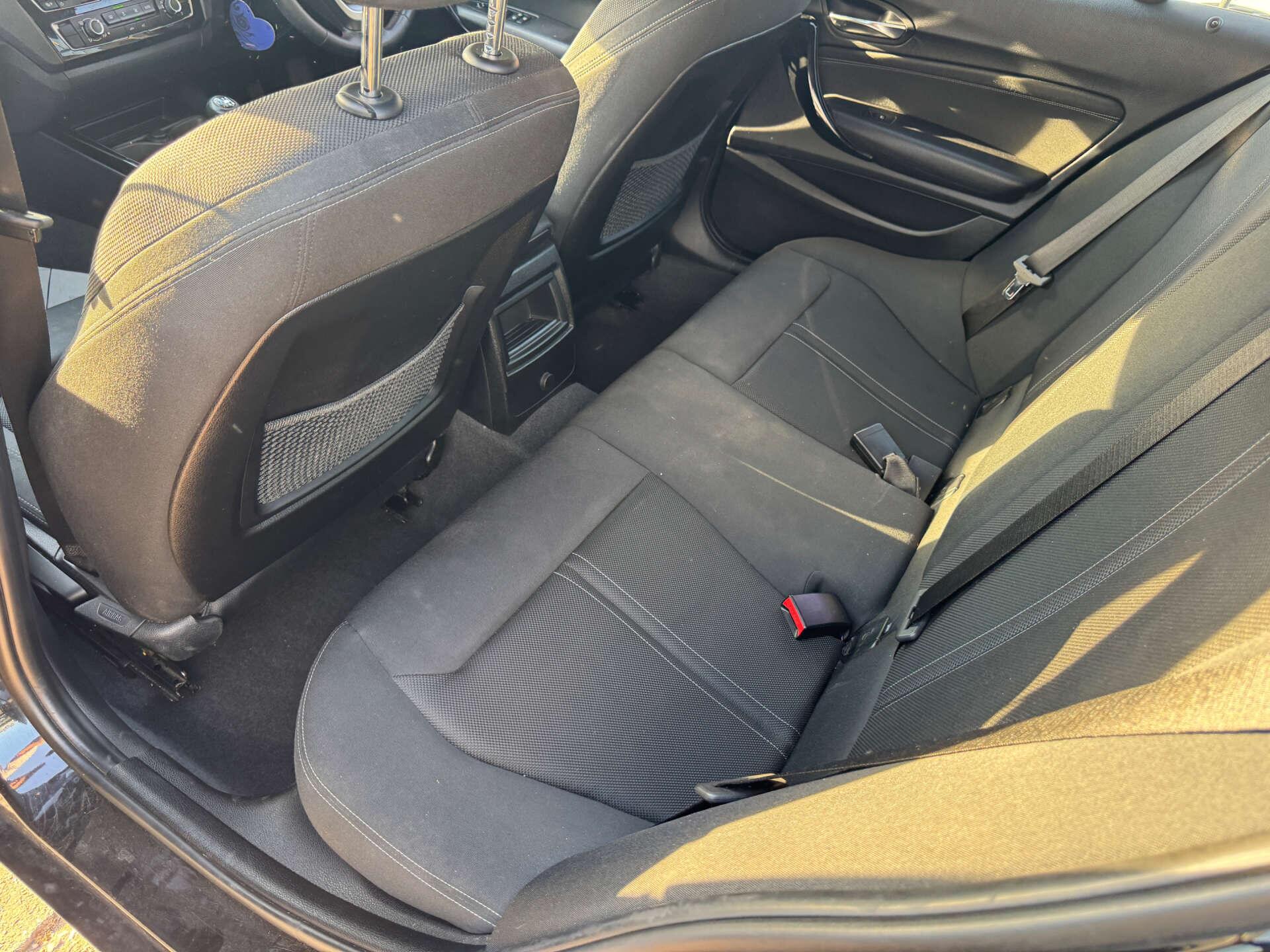 BMW 1 Series view 12