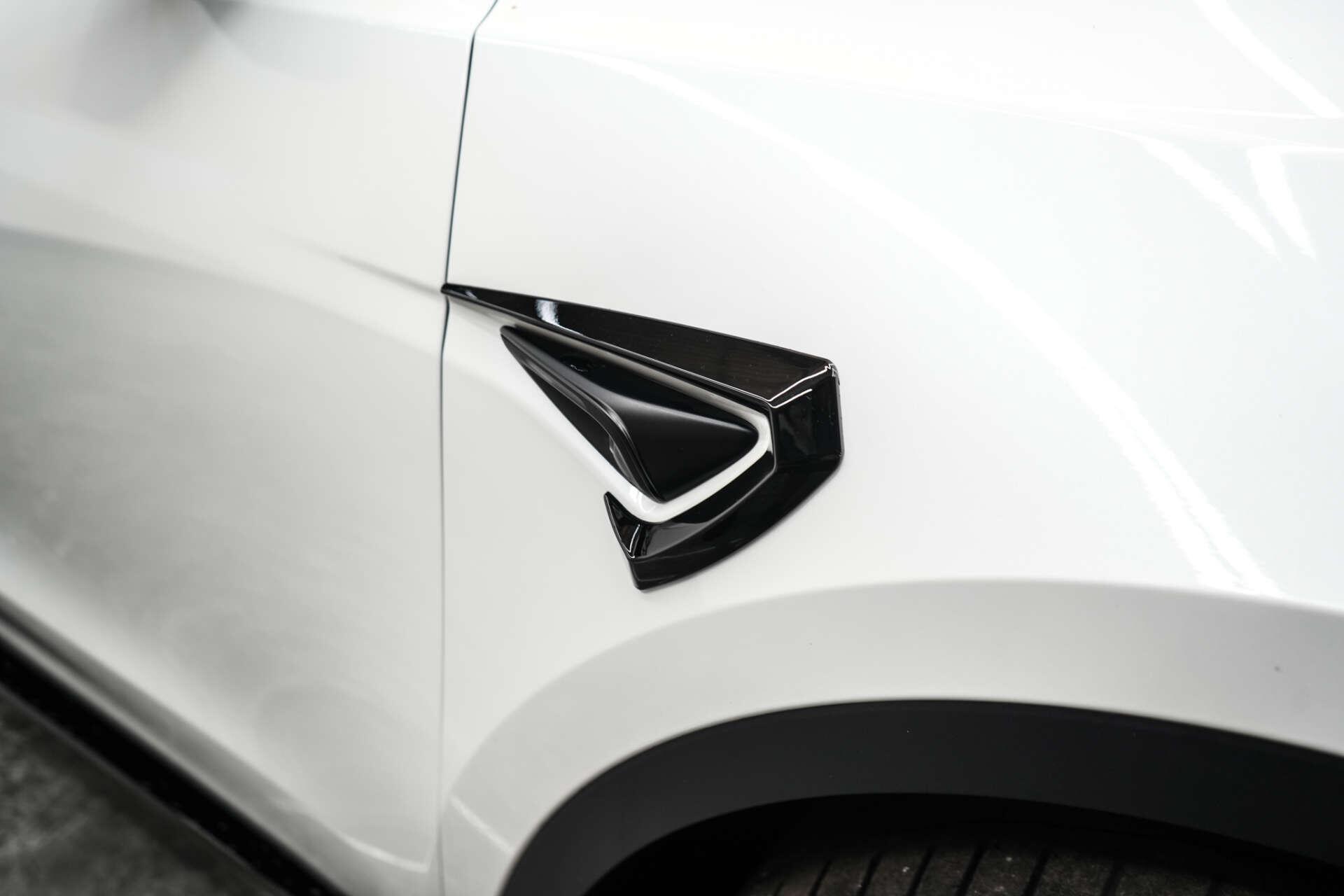 Tesla Model Y view 9
