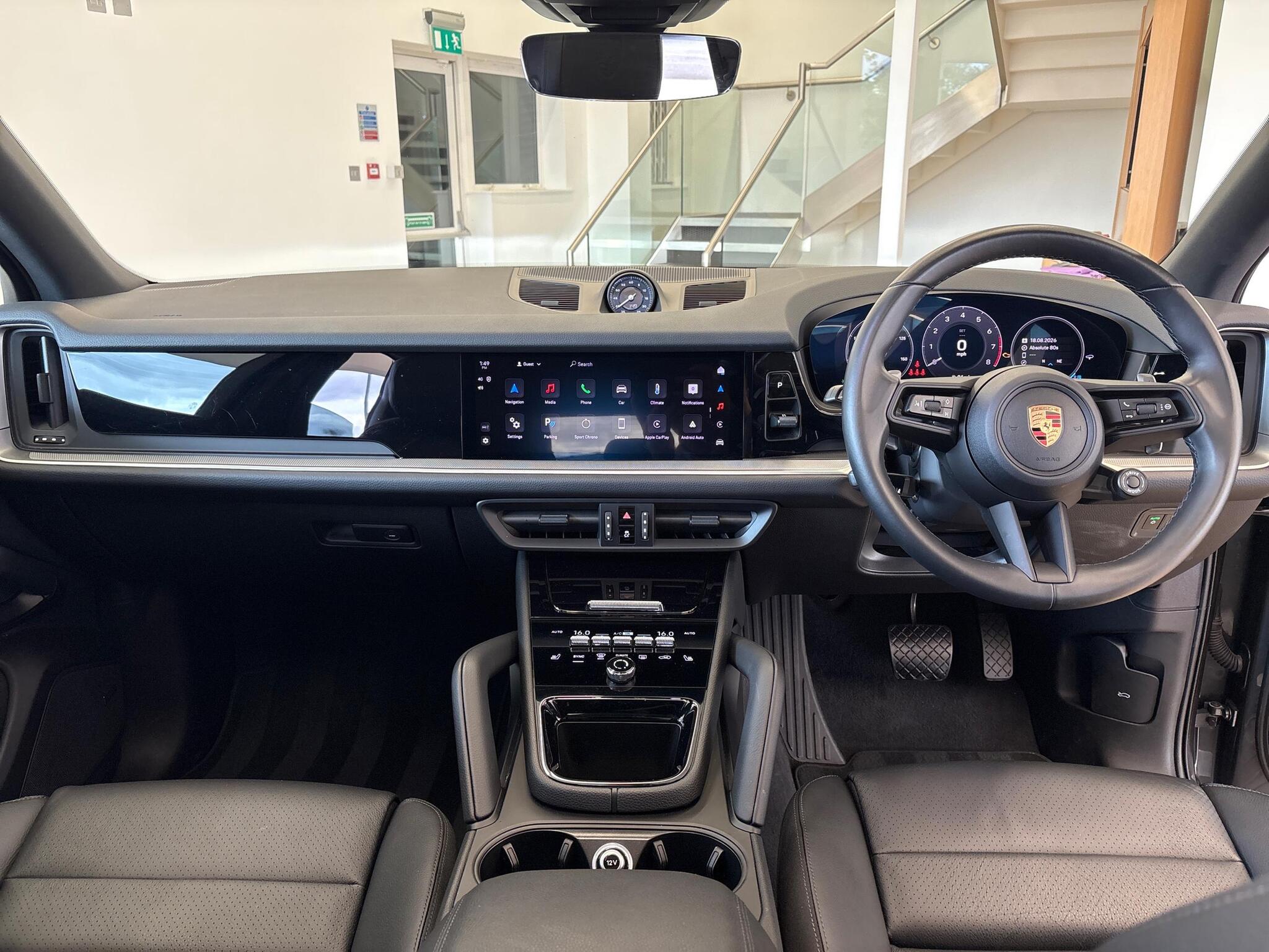 Porsche Cayenne view 27