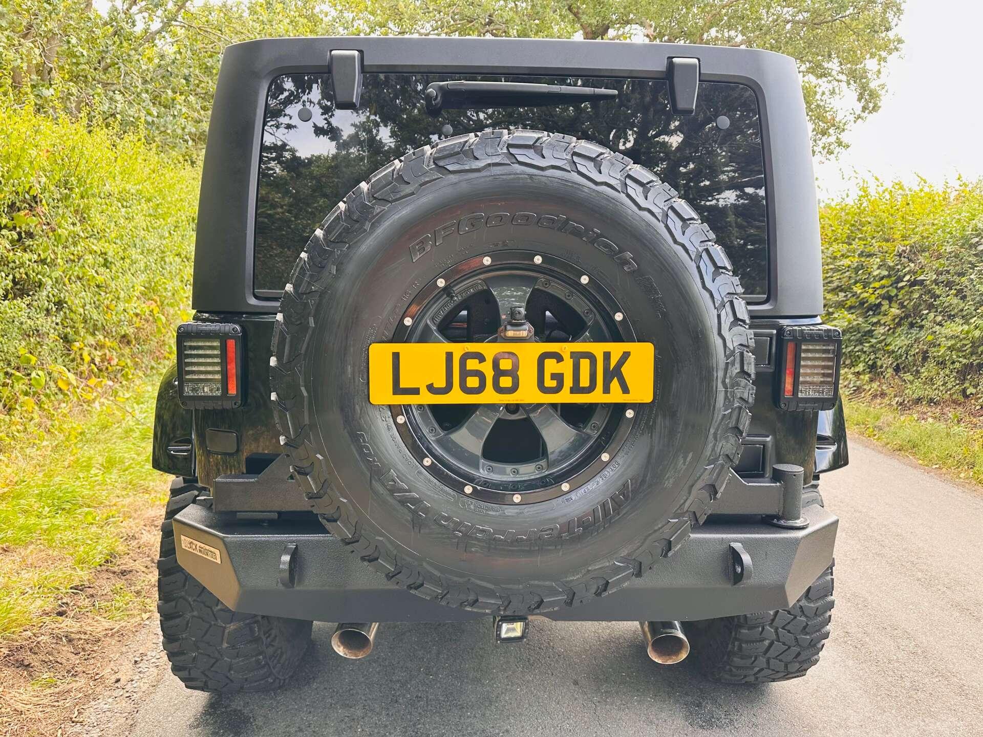 Jeep Wrangler view 60