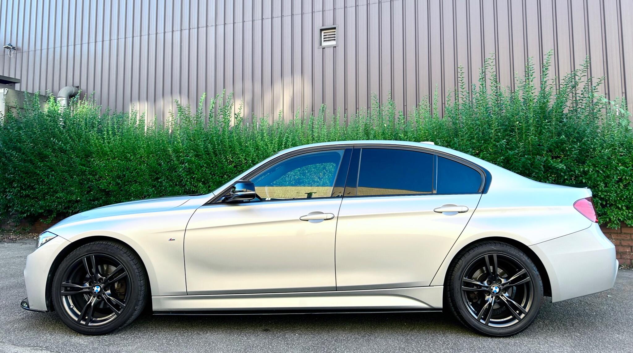 BMW 3 Series view 4