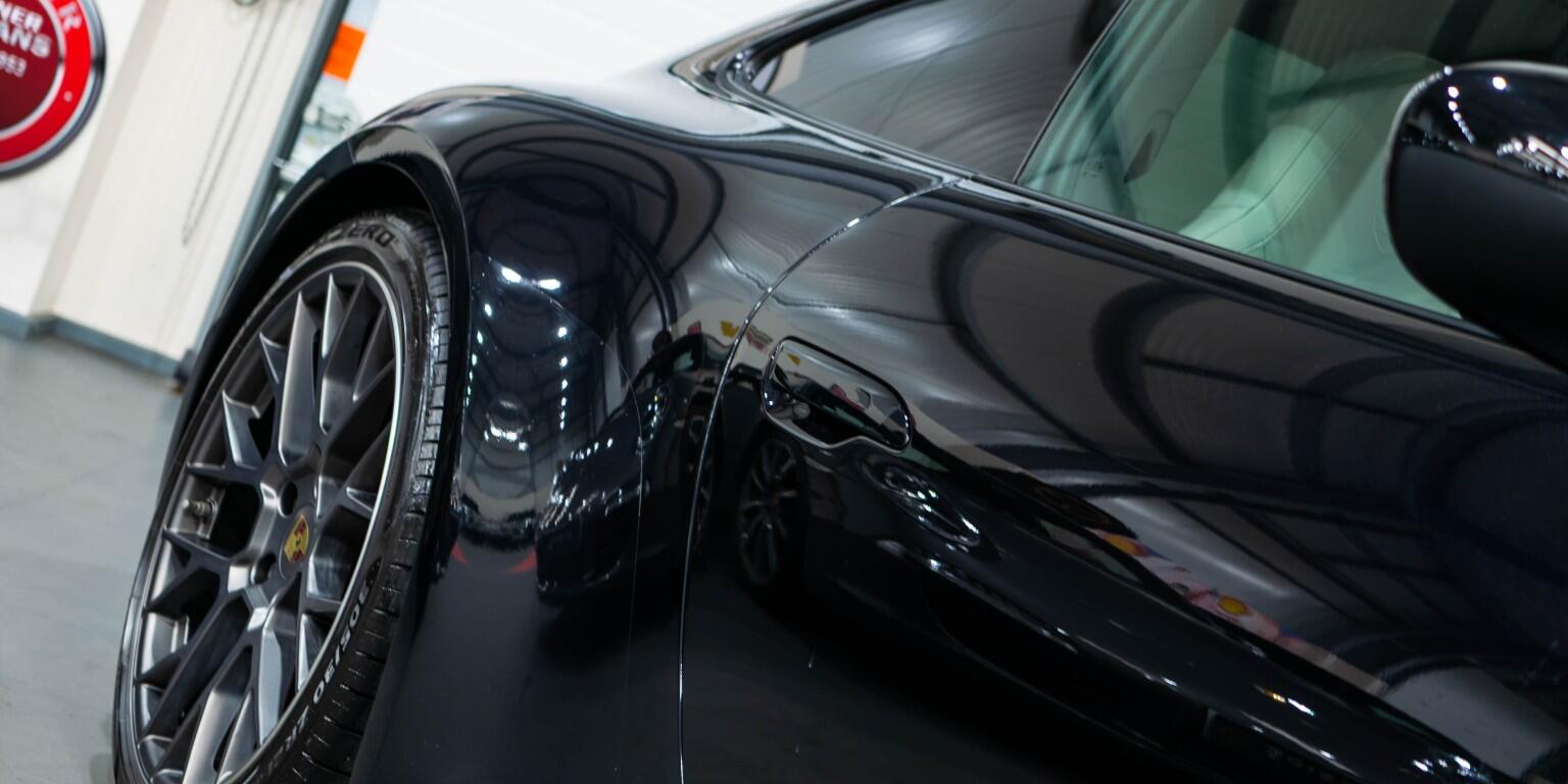 Porsche 911 view 51