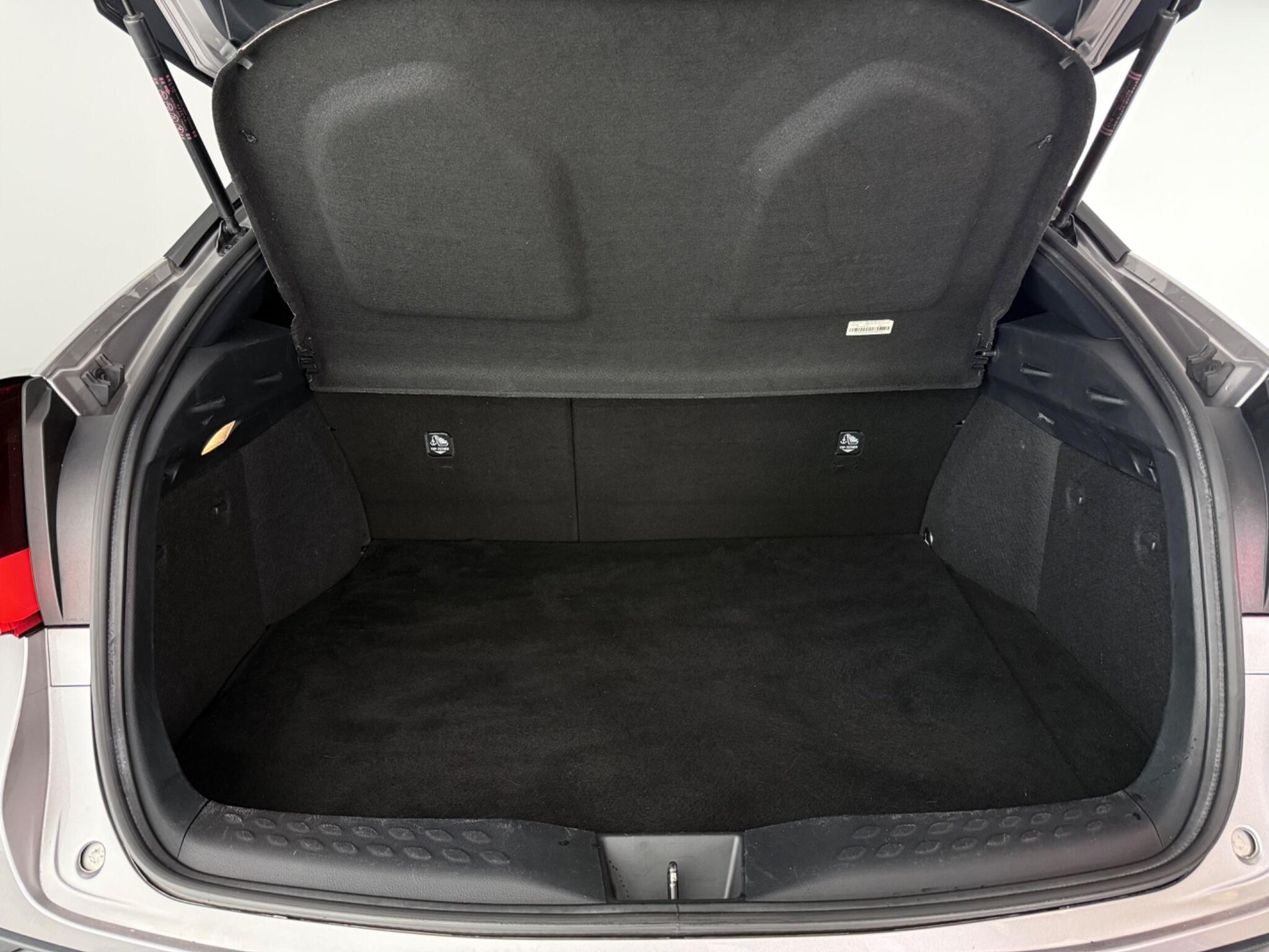 Toyota C-HR view 10