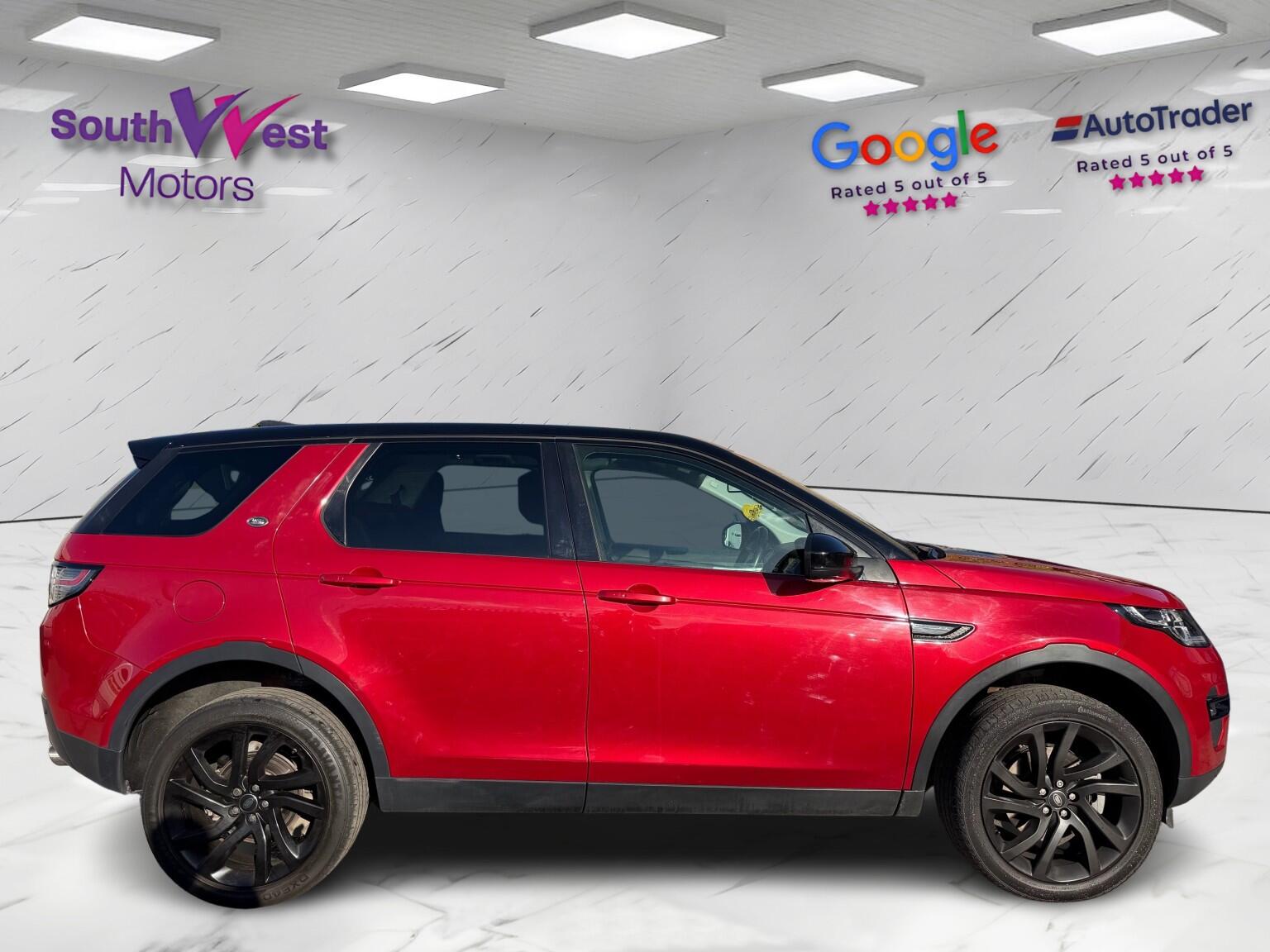 Land Rover Discovery Sport view 3