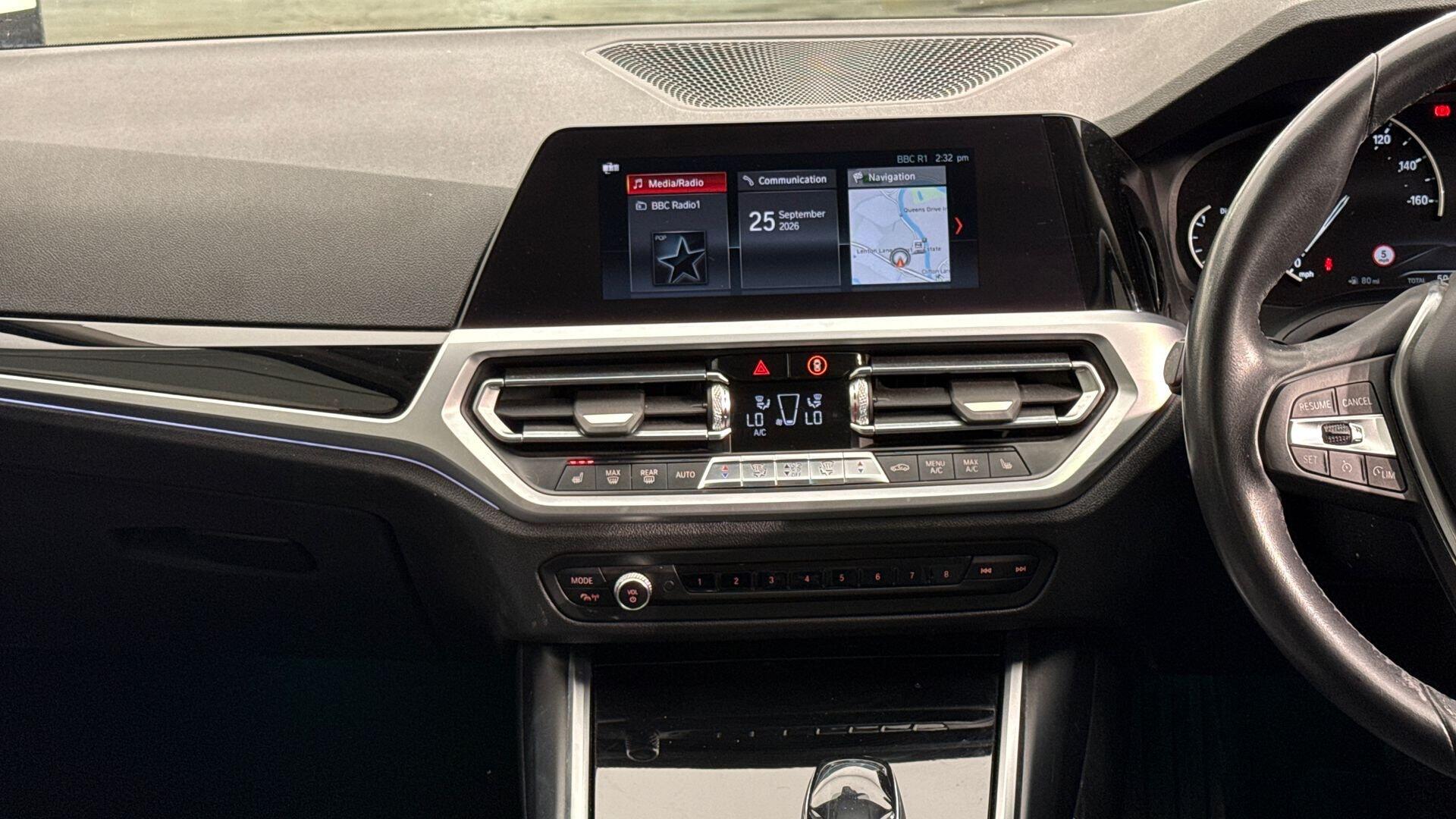 BMW 3 Series view 8