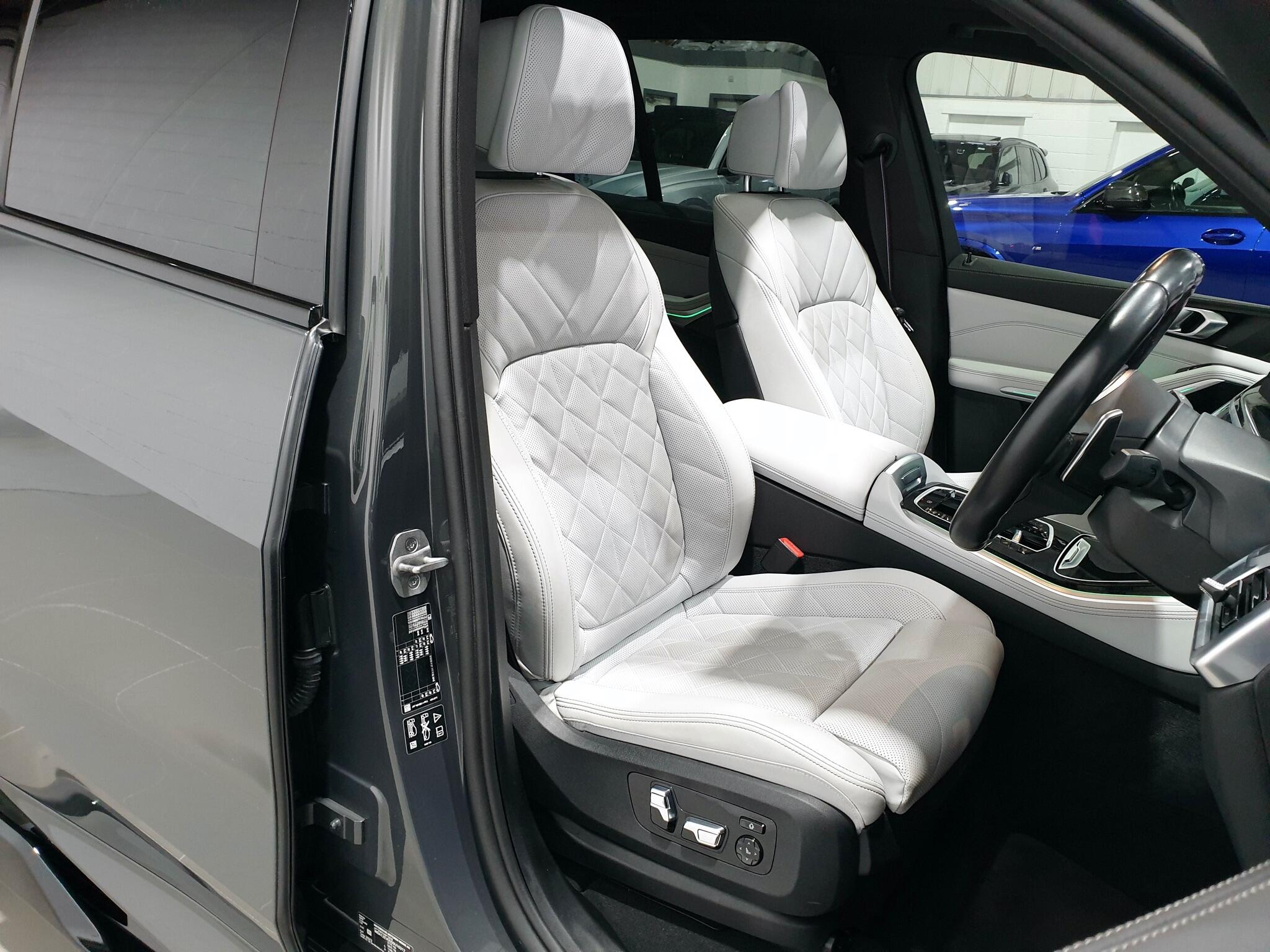 BMW X5 view 43