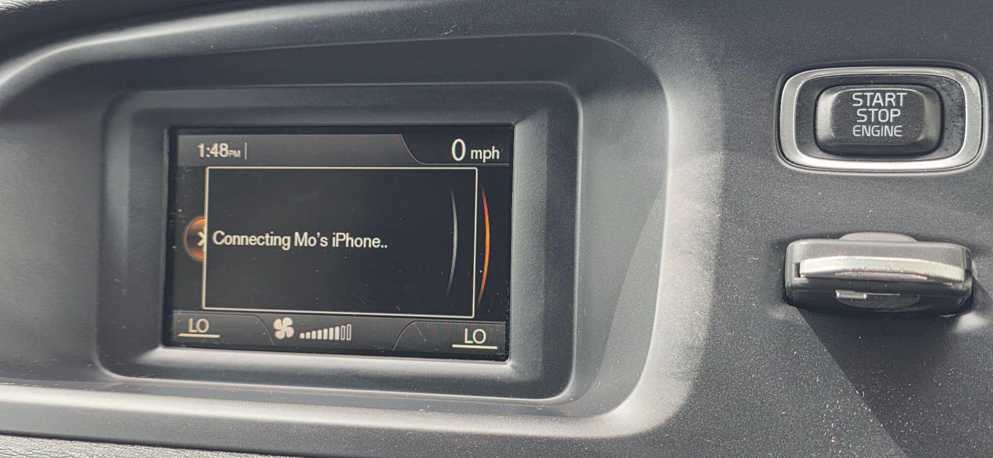 Volvo V40 Cross Country view 34