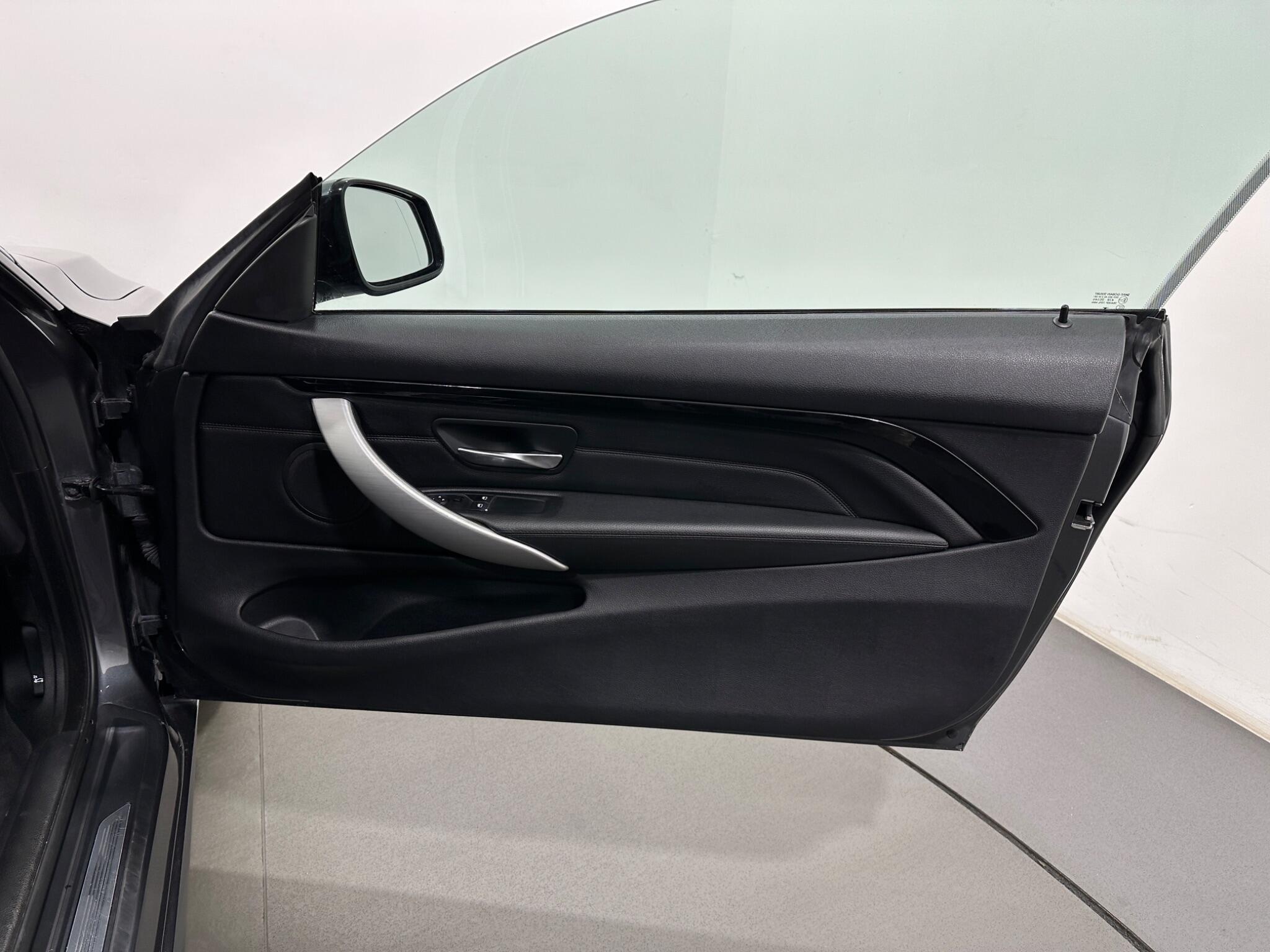 BMW 4 Series view 35