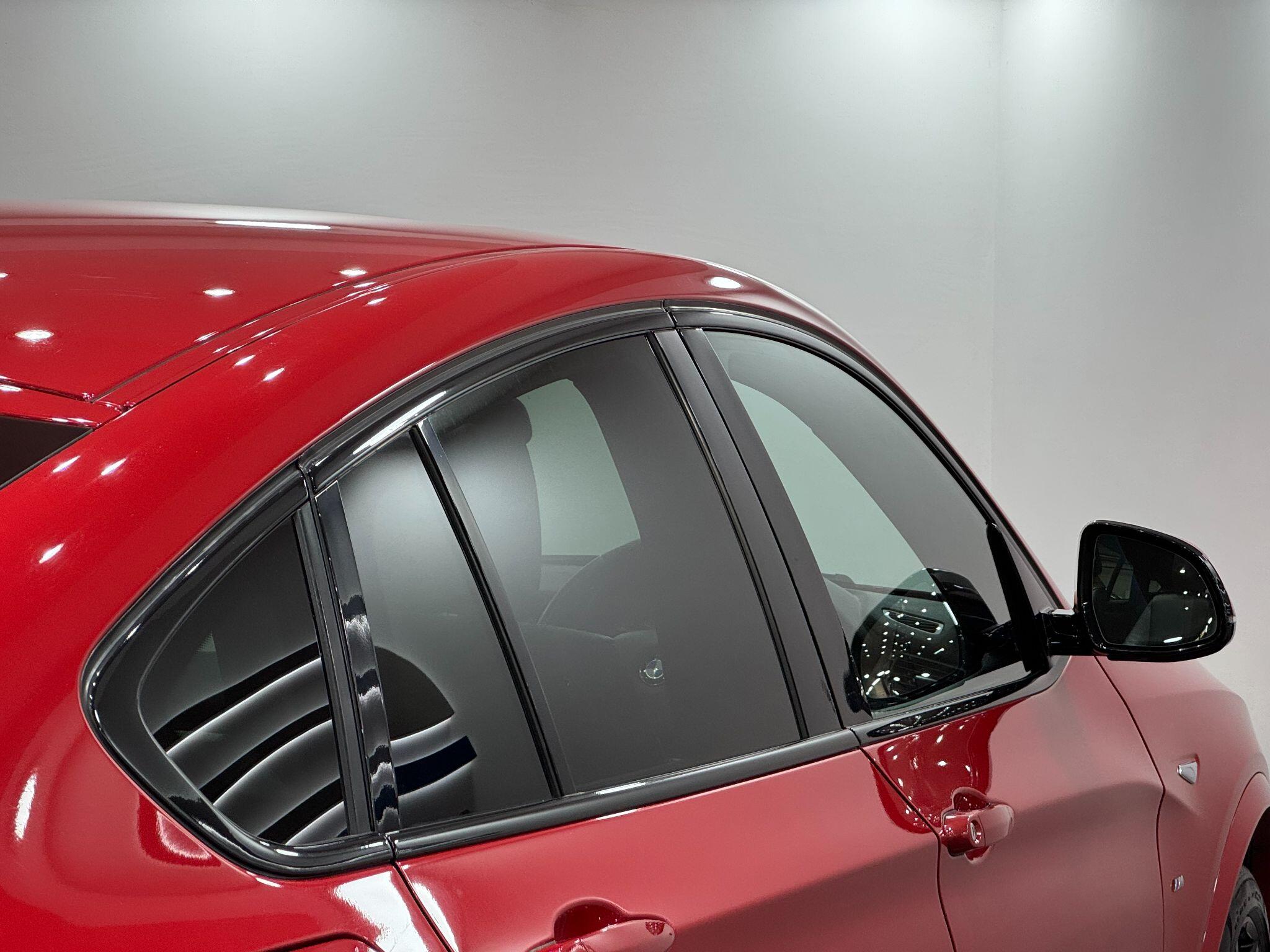 BMW X4 view 18