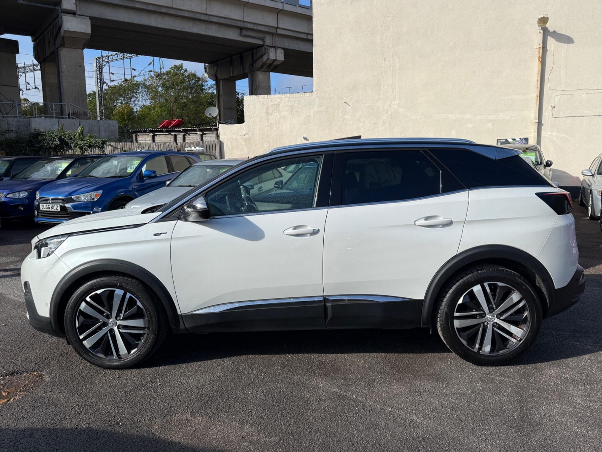 Peugeot 3008 - Image 10