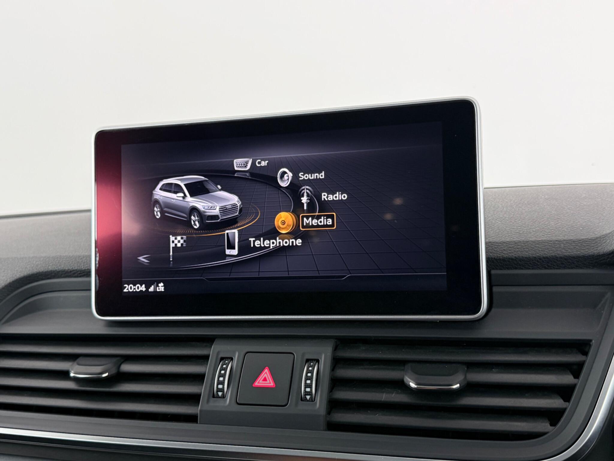 Audi Q5 view 28