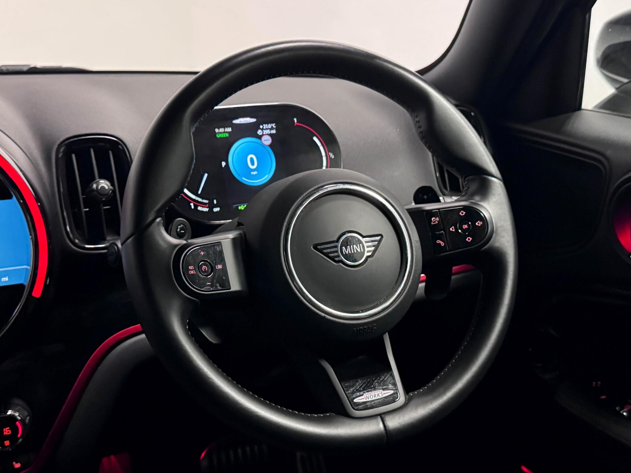 Mini Countryman view 30