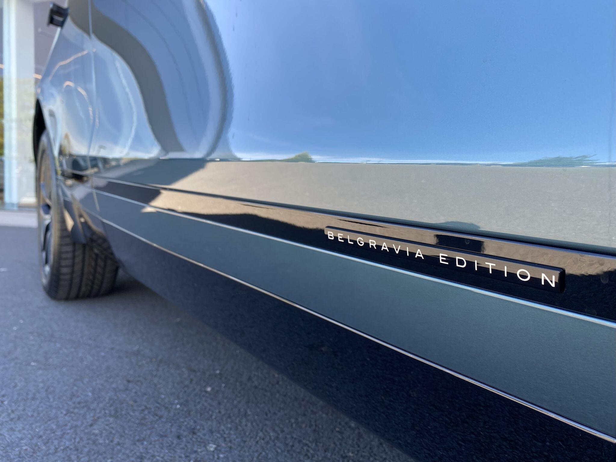 Land Rover Range Rover Velar view 23