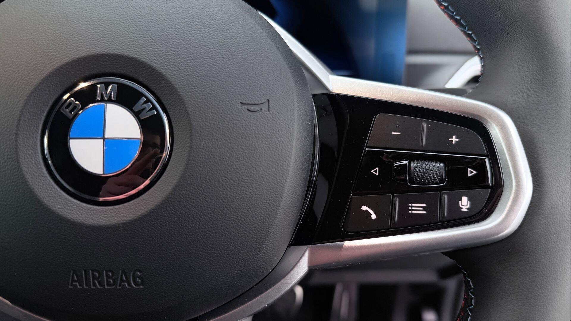 BMW i4 view 18