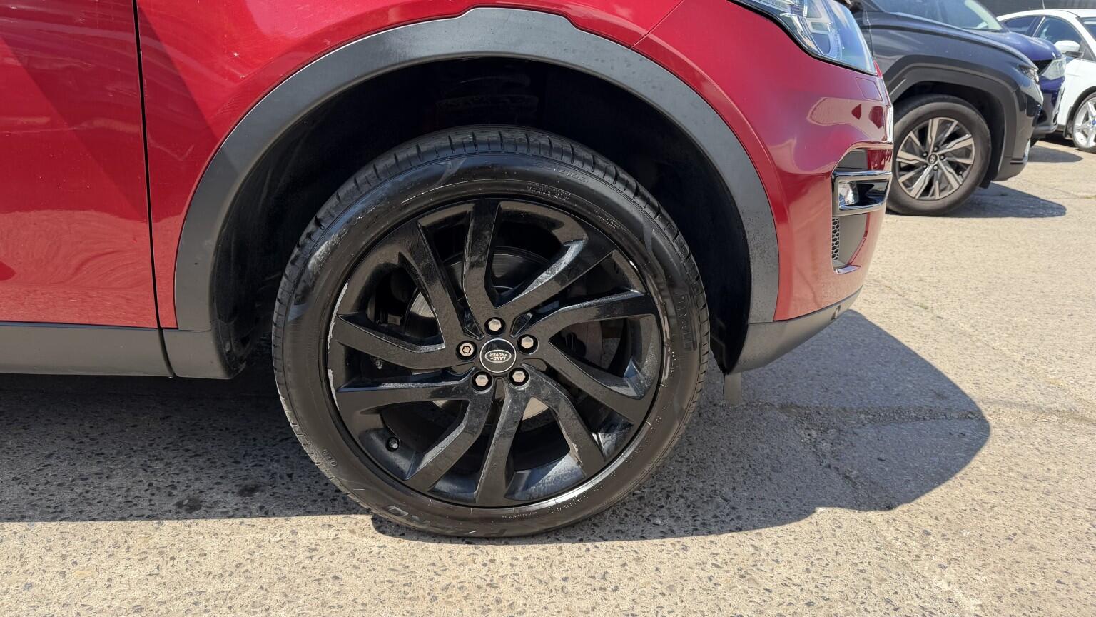 Land Rover Discovery Sport view 42