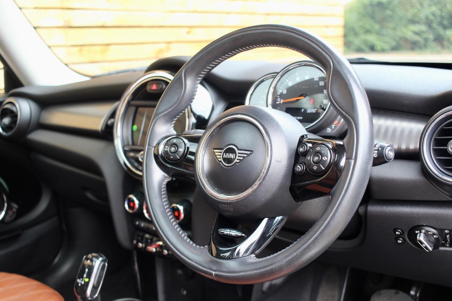 Mini Hatch view 20