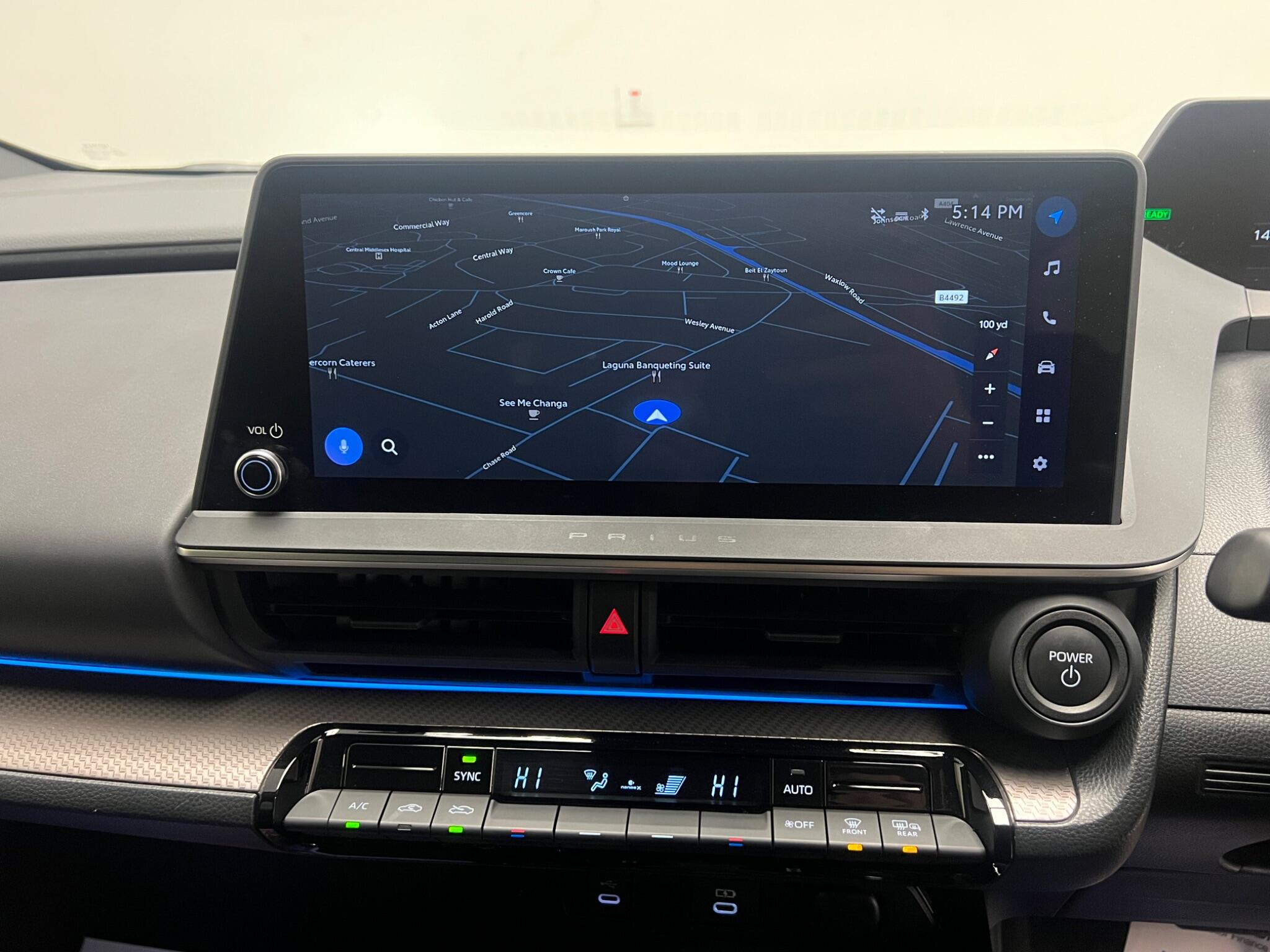 Toyota Prius view 10
