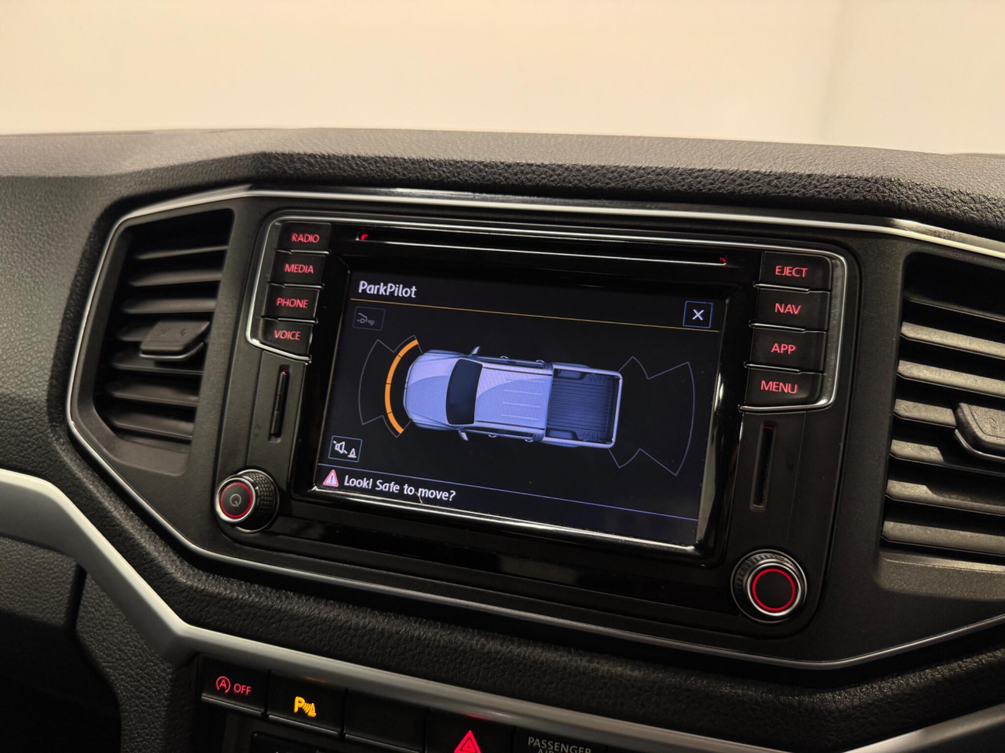 Volkswagen Amarok view 19