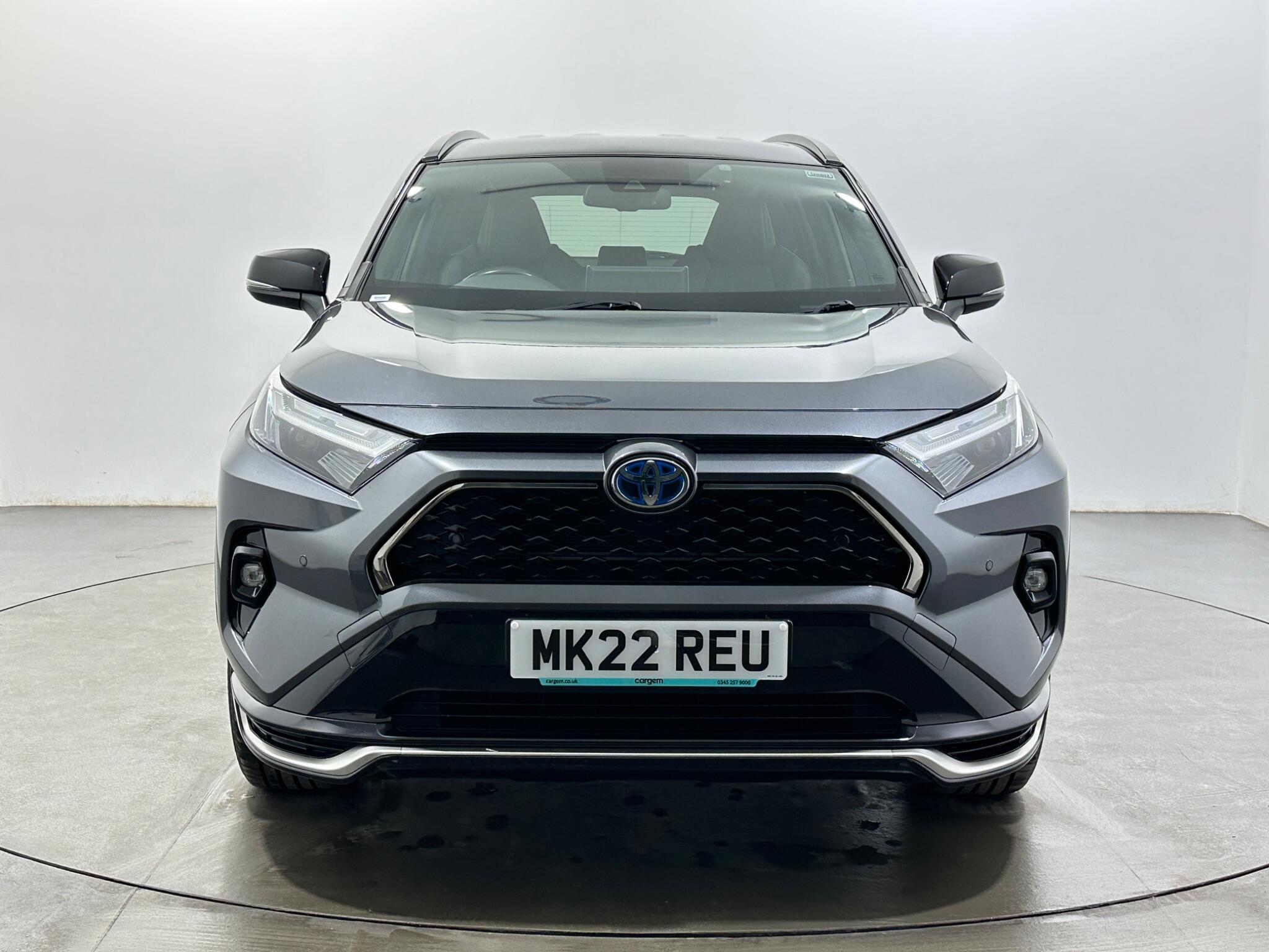 Toyota Rav4 view 3