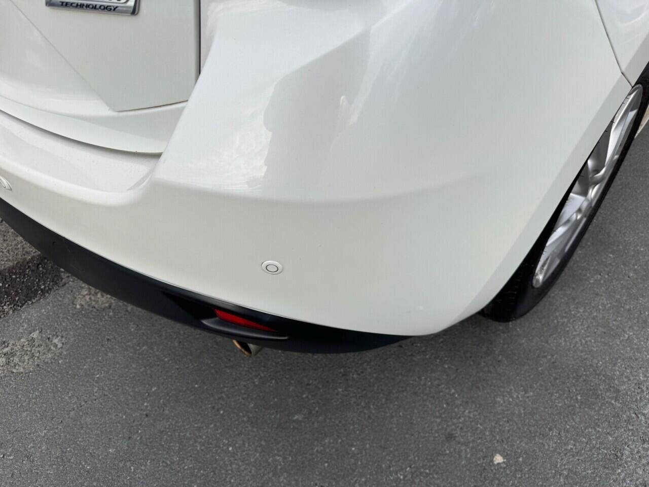 Mazda Mazda3 view 17