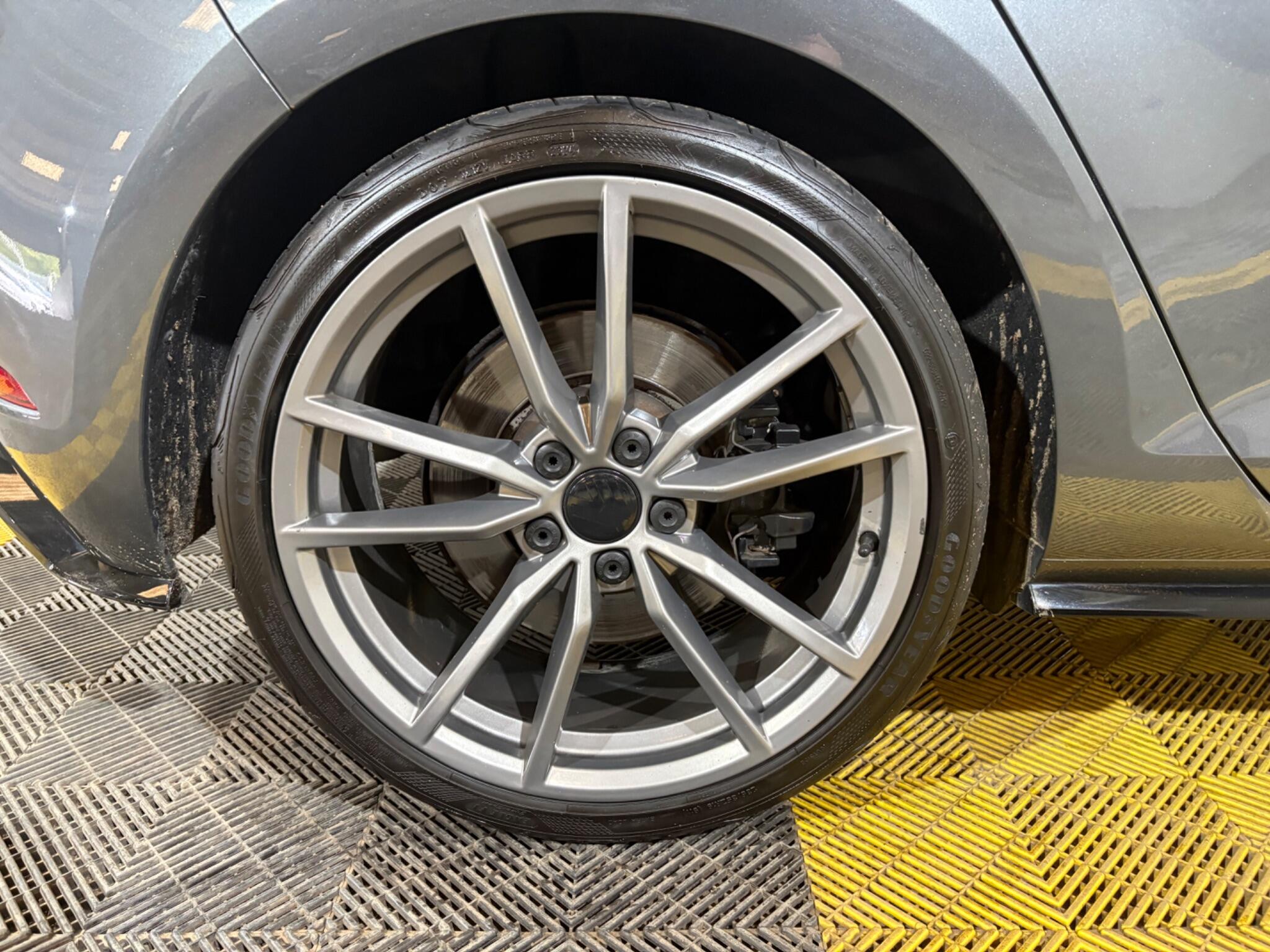 Volkswagen Golf view 45