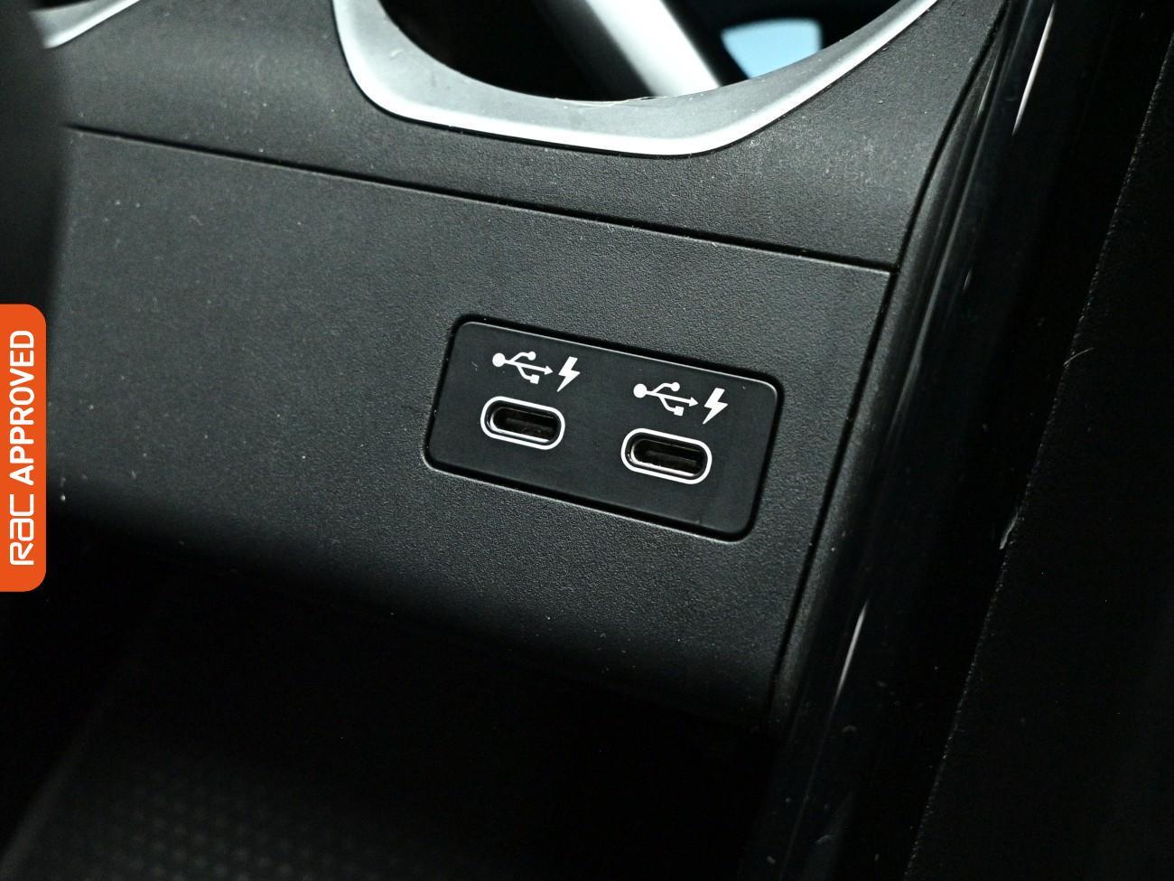 BMW Ix1 view 24