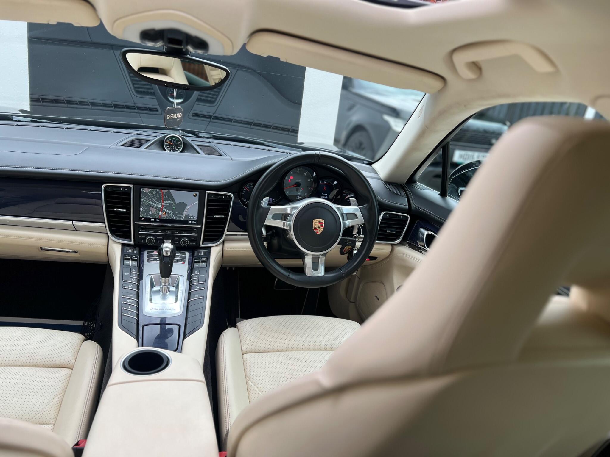 Porsche Panamera view 38