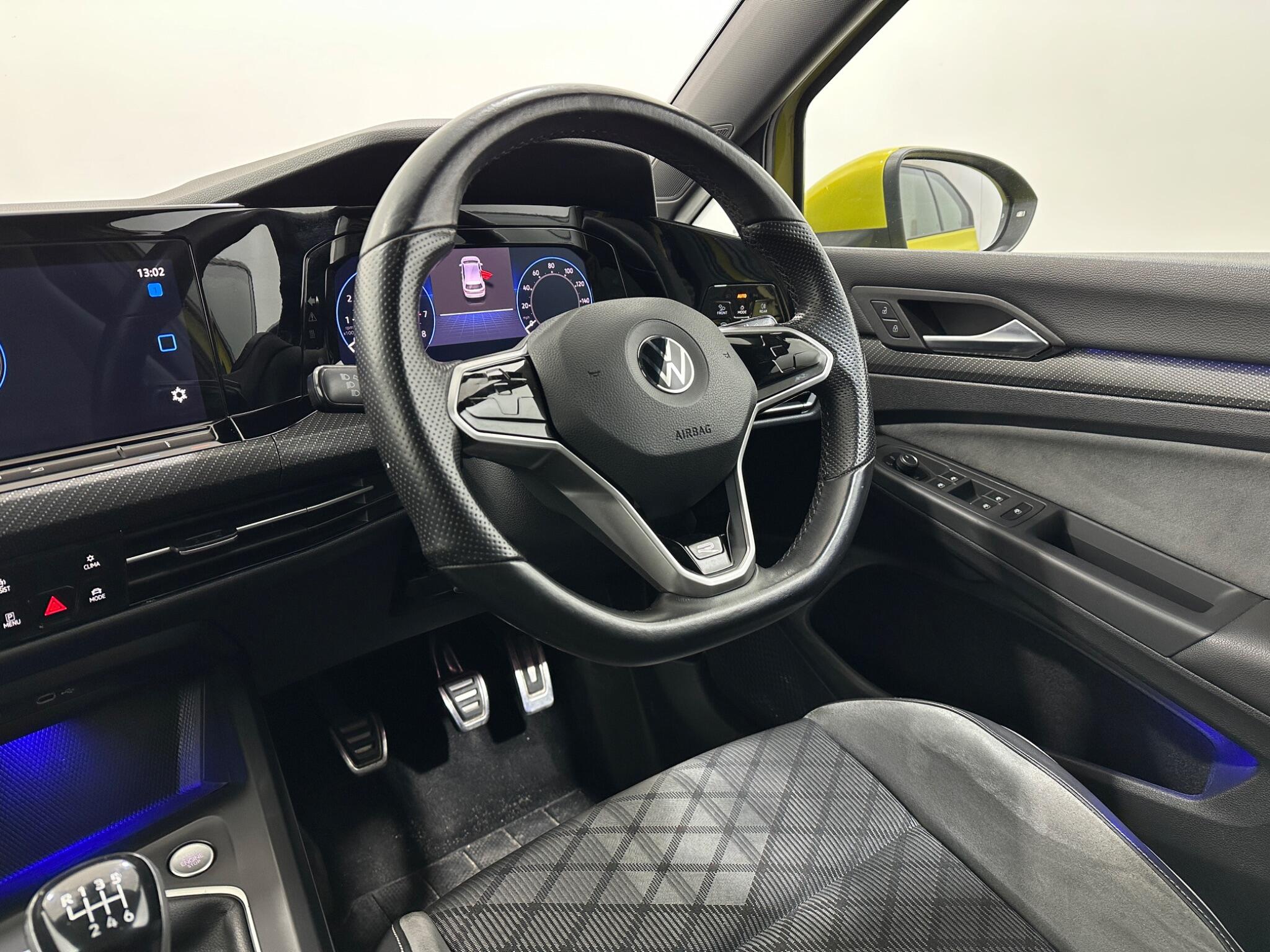Volkswagen Golf view 12