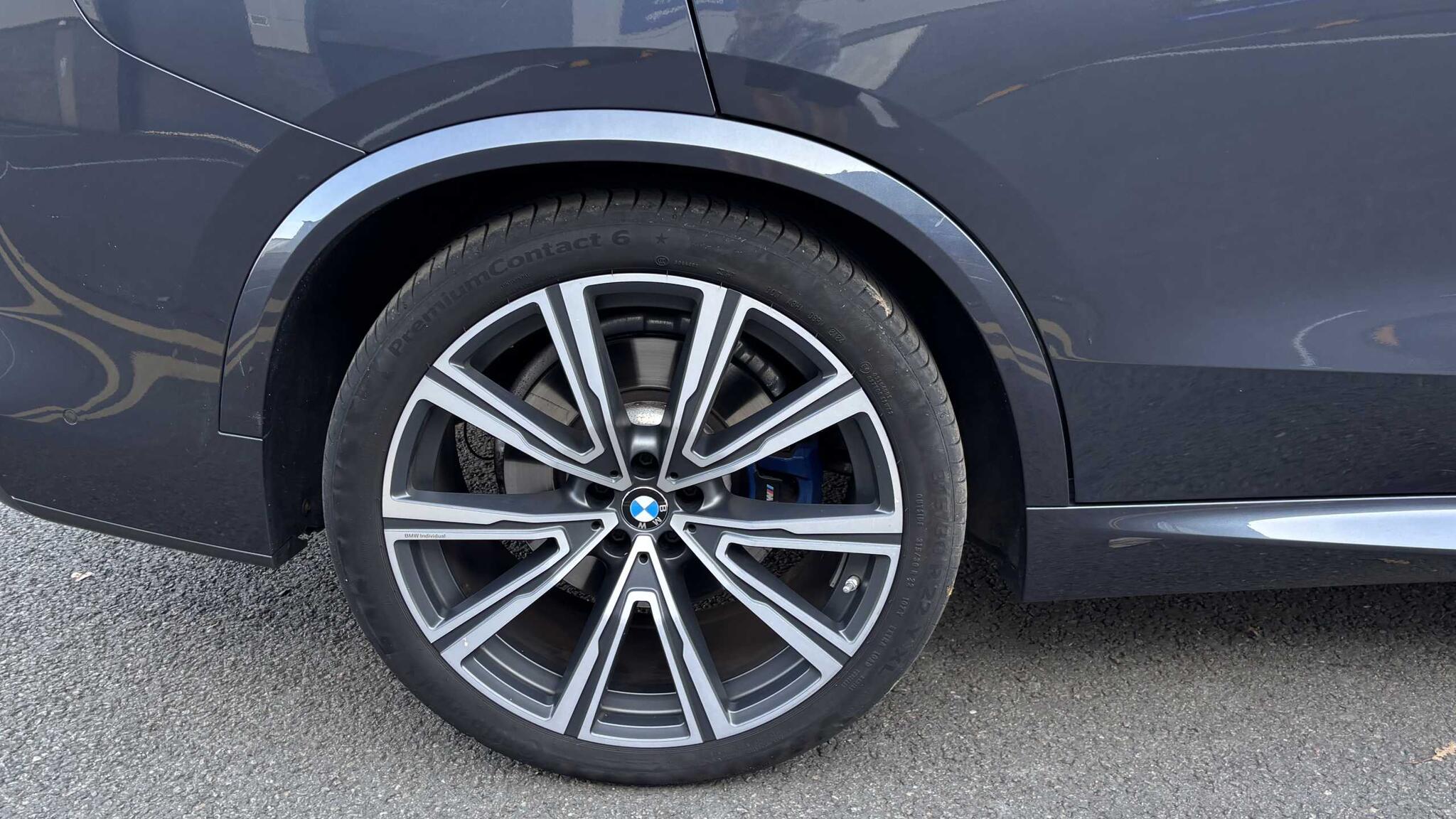 BMW X5 view 19