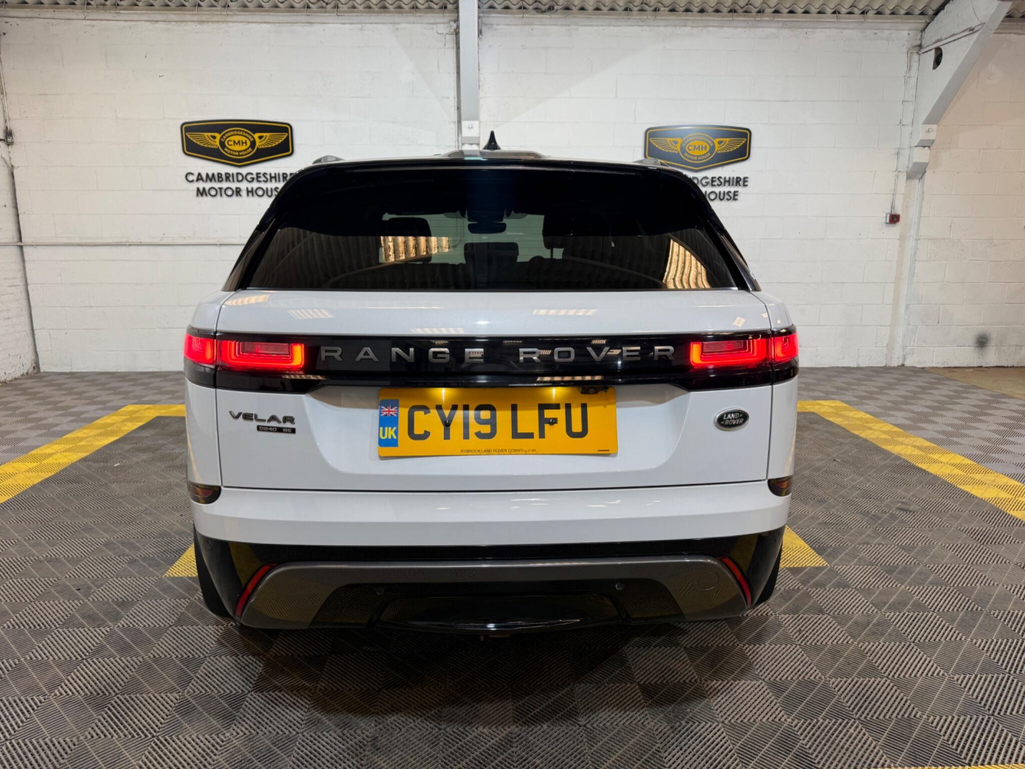 Land Rover Range Rover Velar view 79