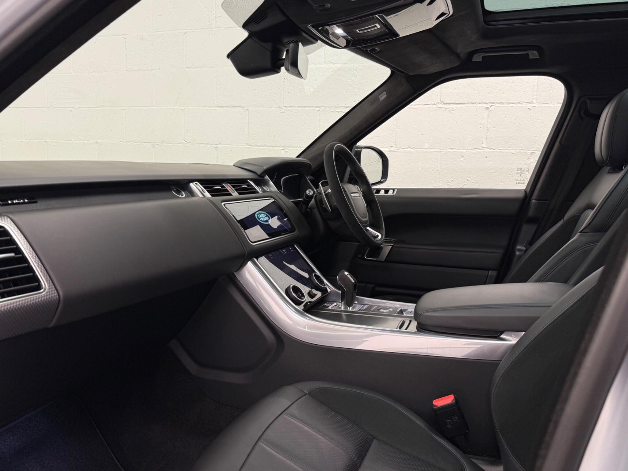 Land Rover Range Rover Sport view 32