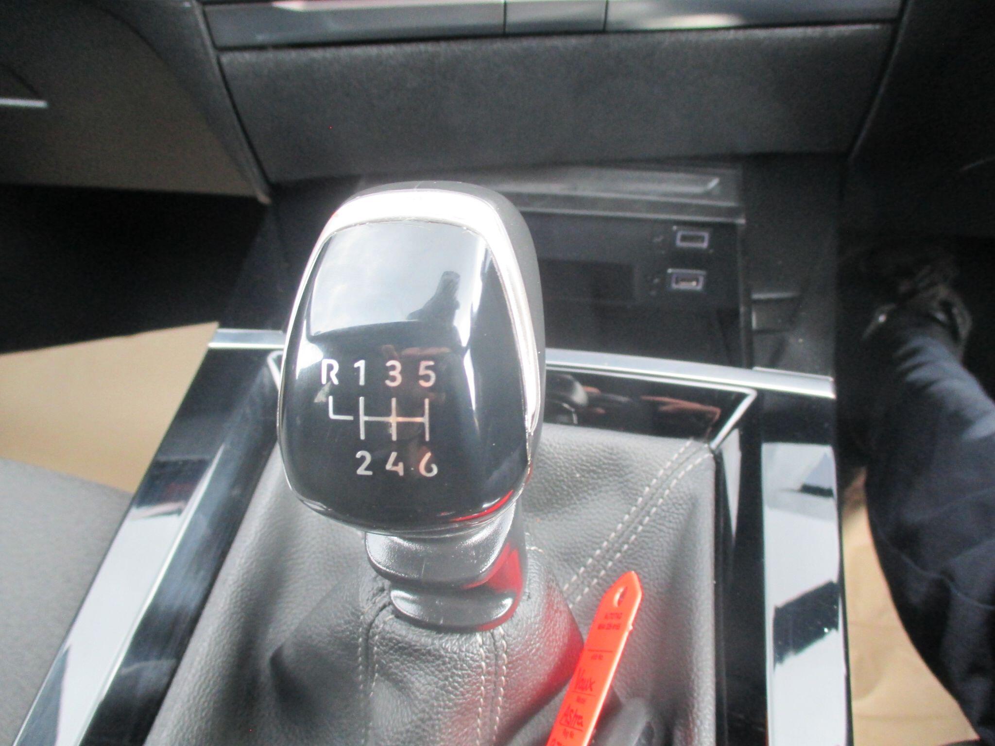 Vauxhall Astra view 42